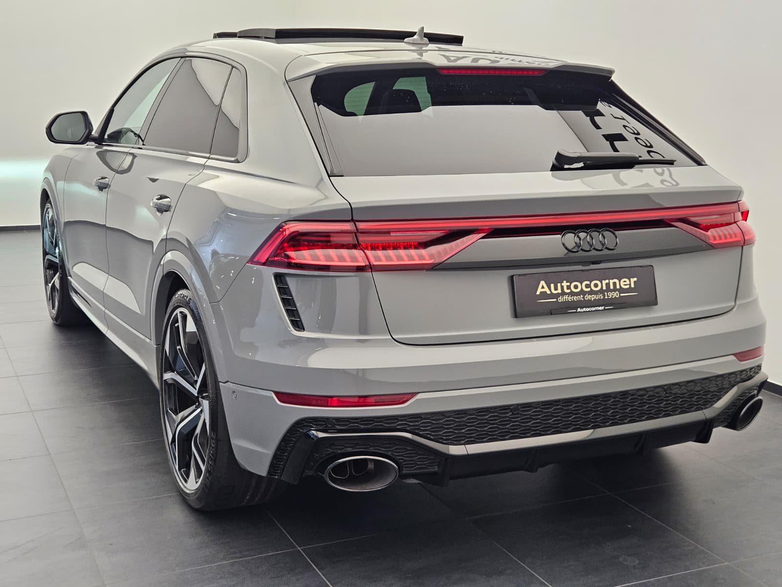 AUDI RSQ8 quattro tiptronic-image-8