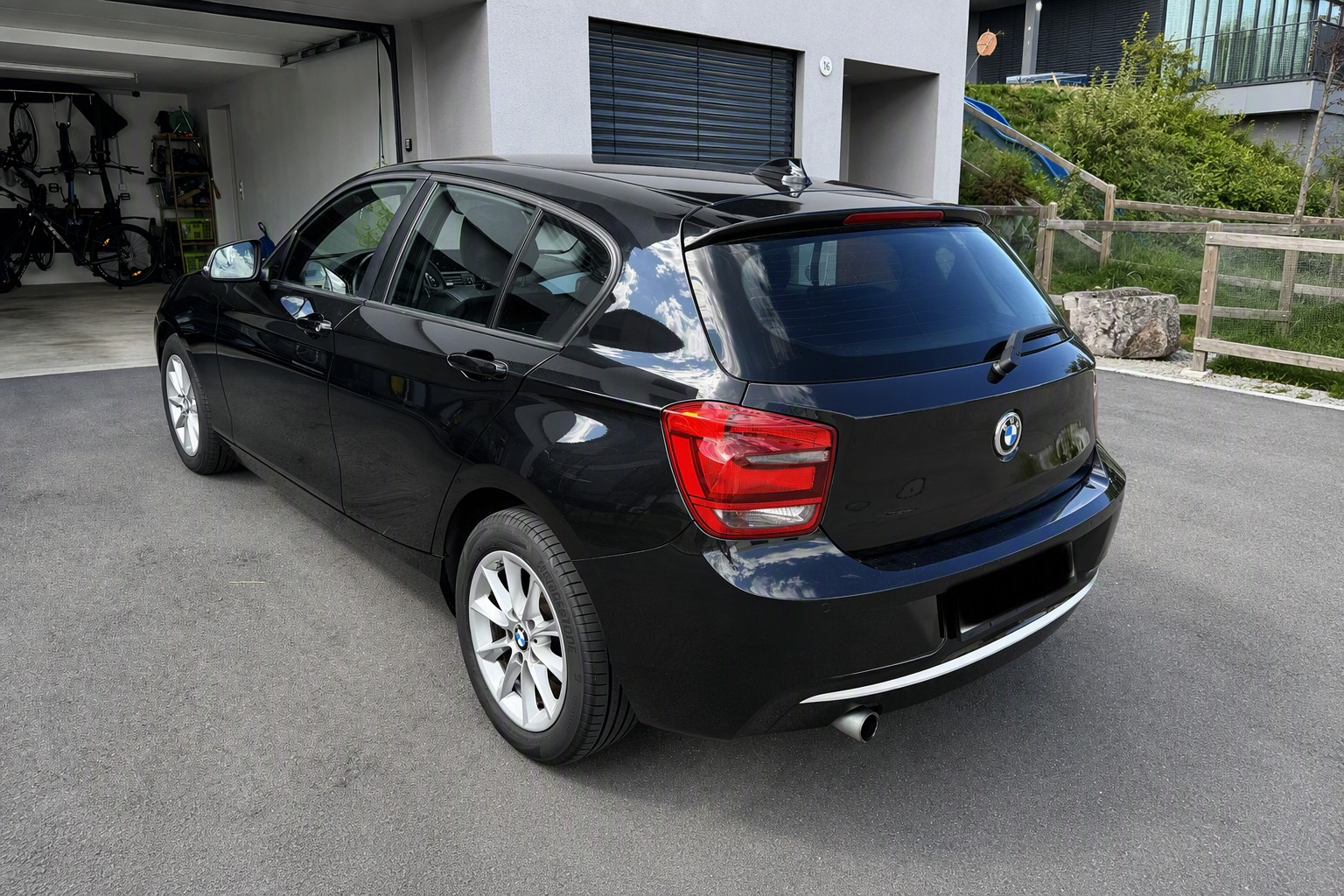 BMW 116d-image-1