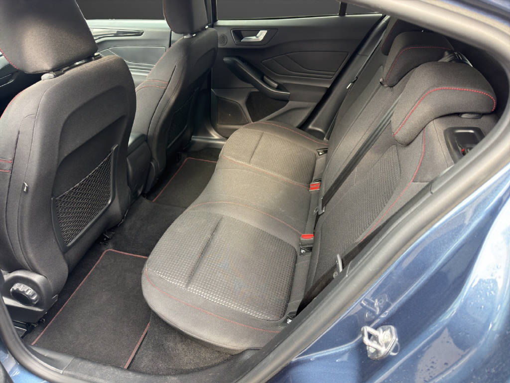 FORD Focus 1.0i EcoB Hybrid 155 ST-Line X-image-8