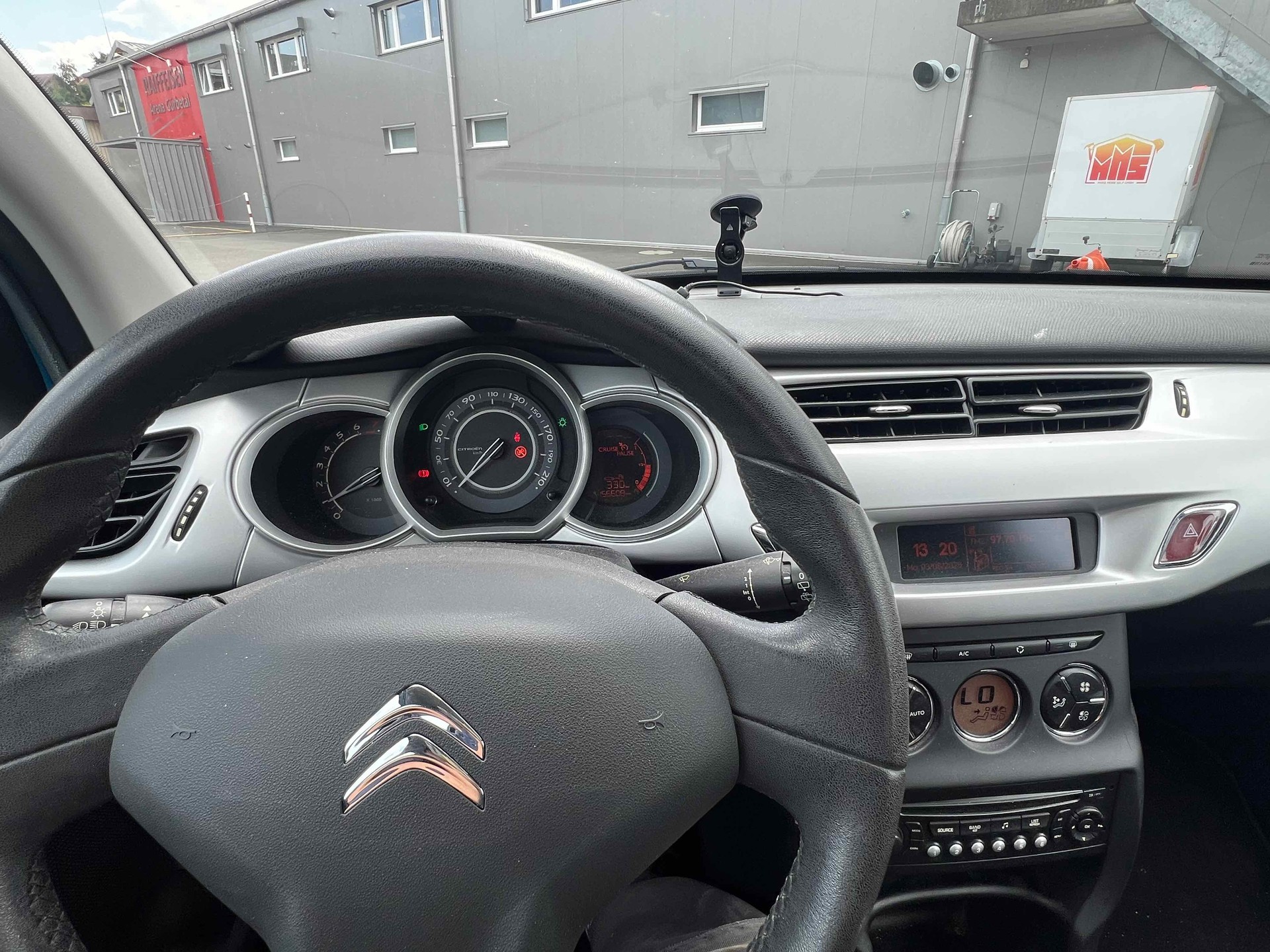 CITROEN C3 1.4i 16V Chic-image-5