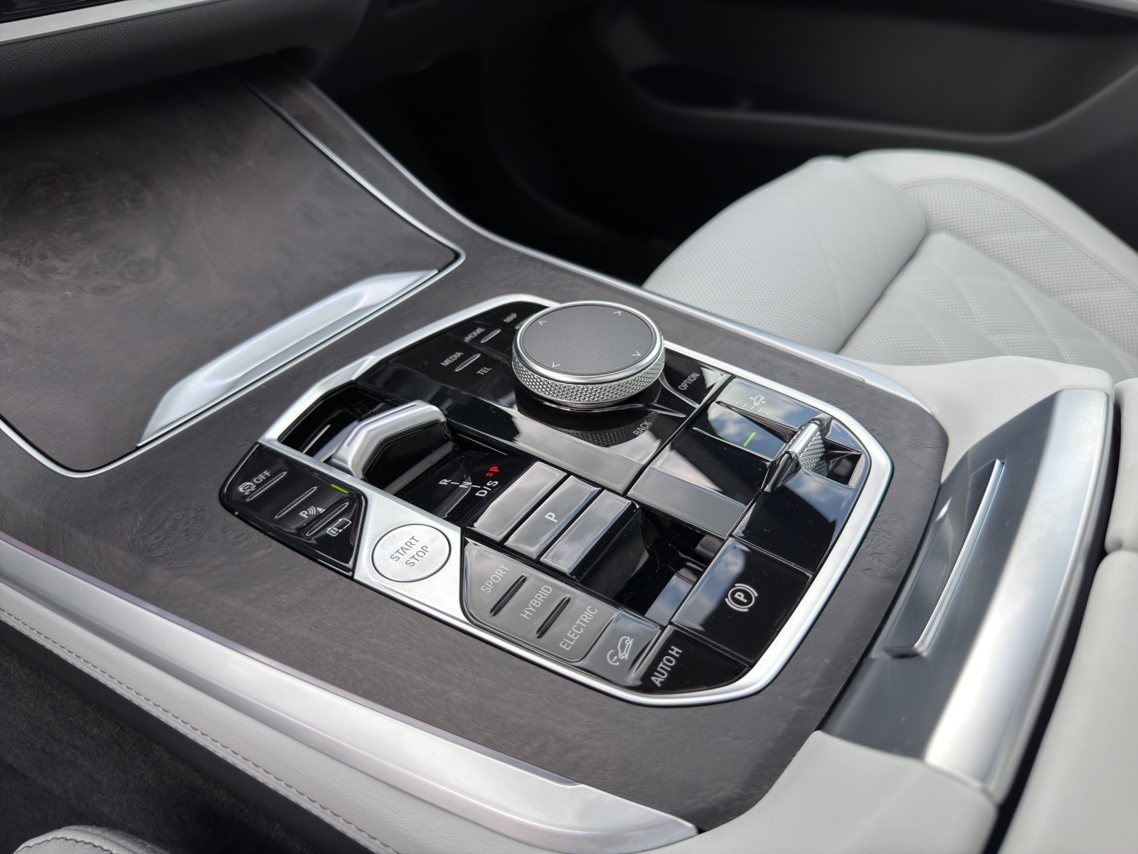 BMW X5 xDrive 50e M Sport Pro Steptronic-image-26