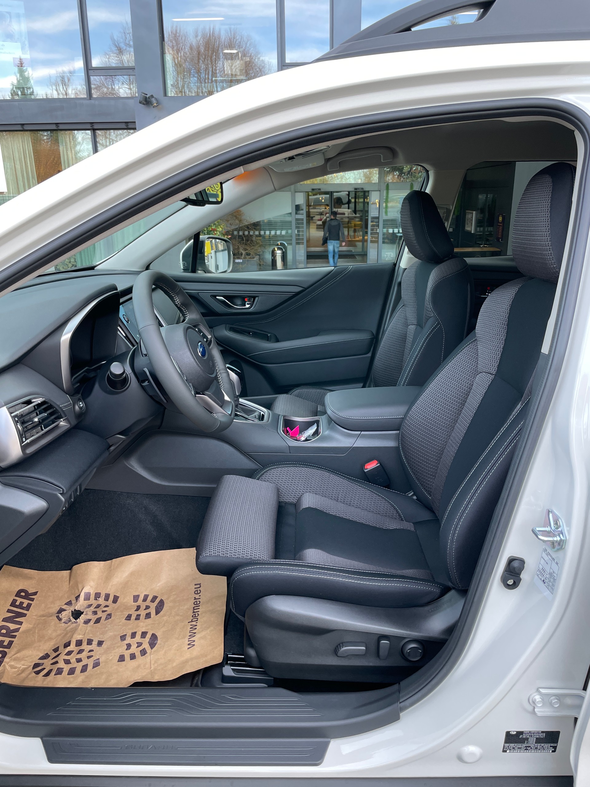SUBARU Outback 2.5i Advantage AWD Lineartronic-image-11