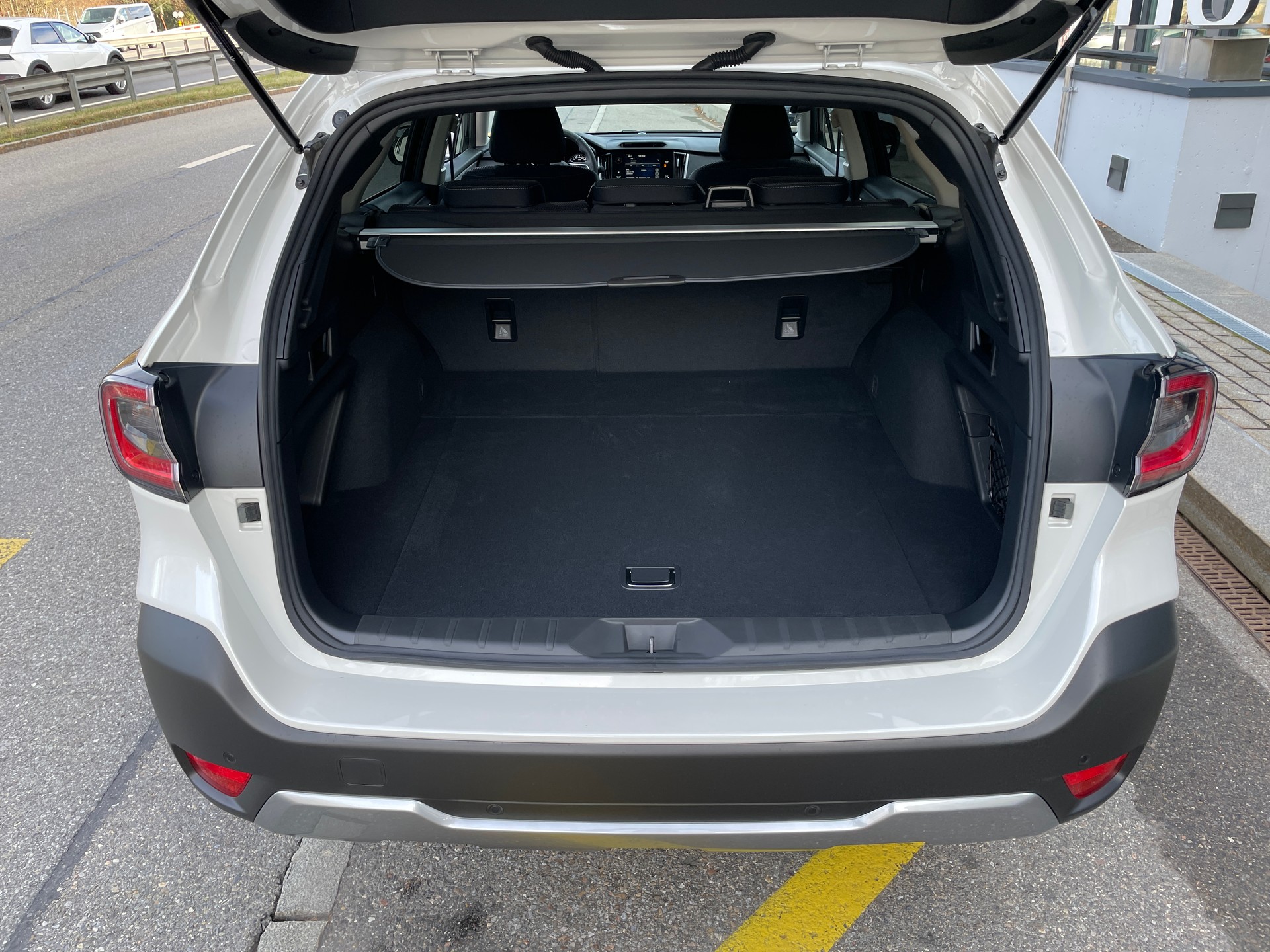 SUBARU Outback 2.5i Advantage AWD Lineartronic-image-6