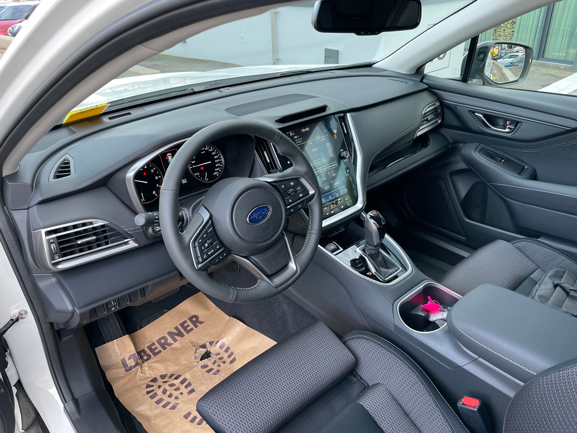 SUBARU Outback 2.5i Advantage AWD Lineartronic-image-9