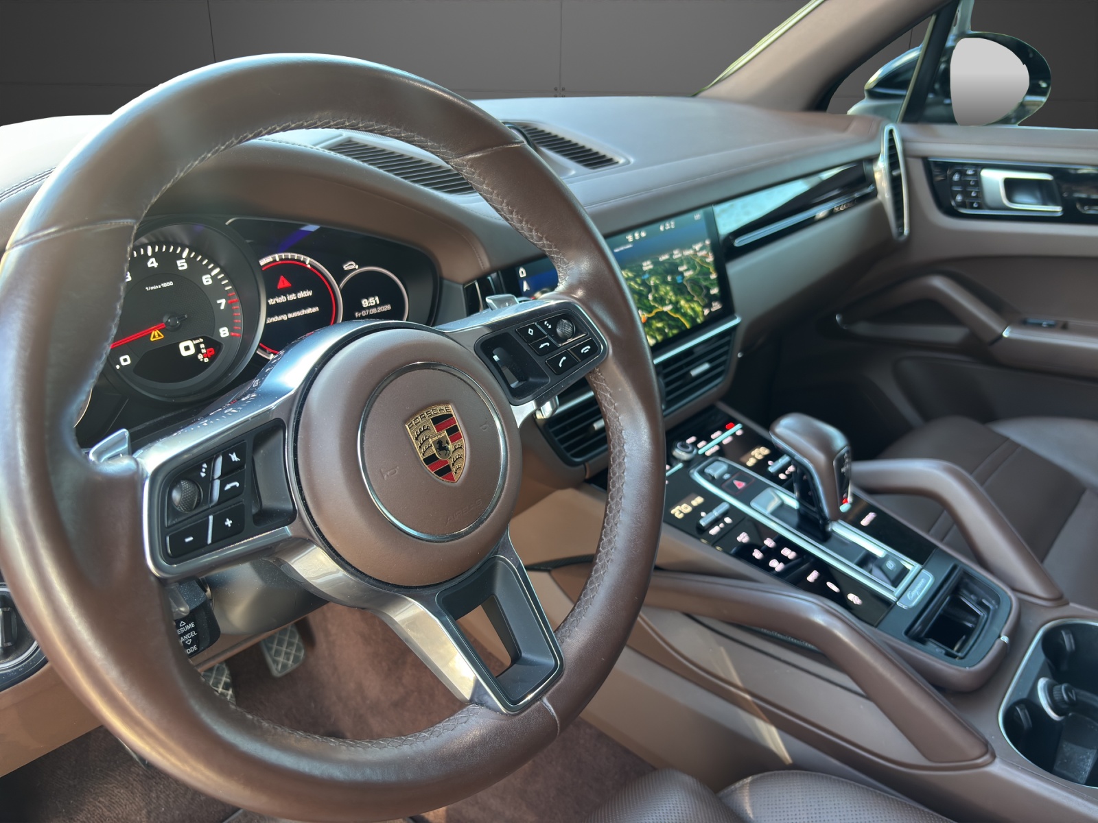 PORSCHE Cayenne-image-3