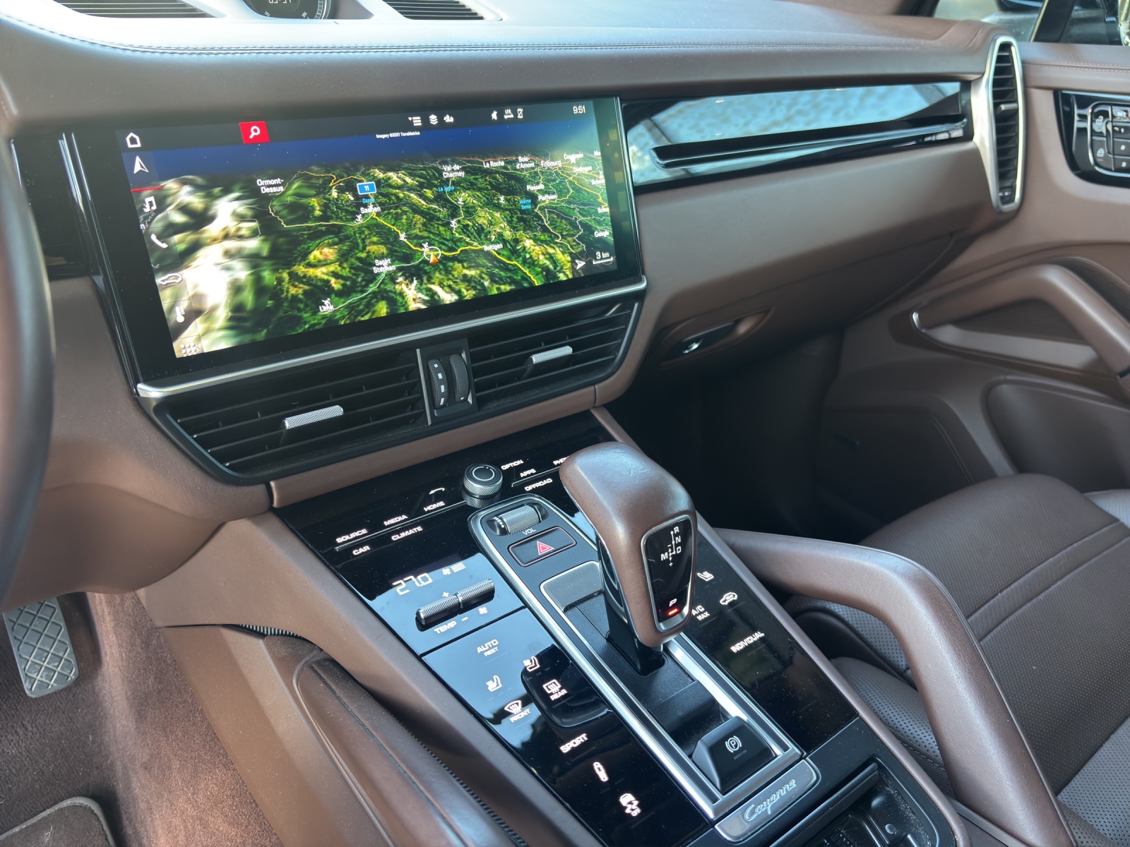 PORSCHE Cayenne-image-7