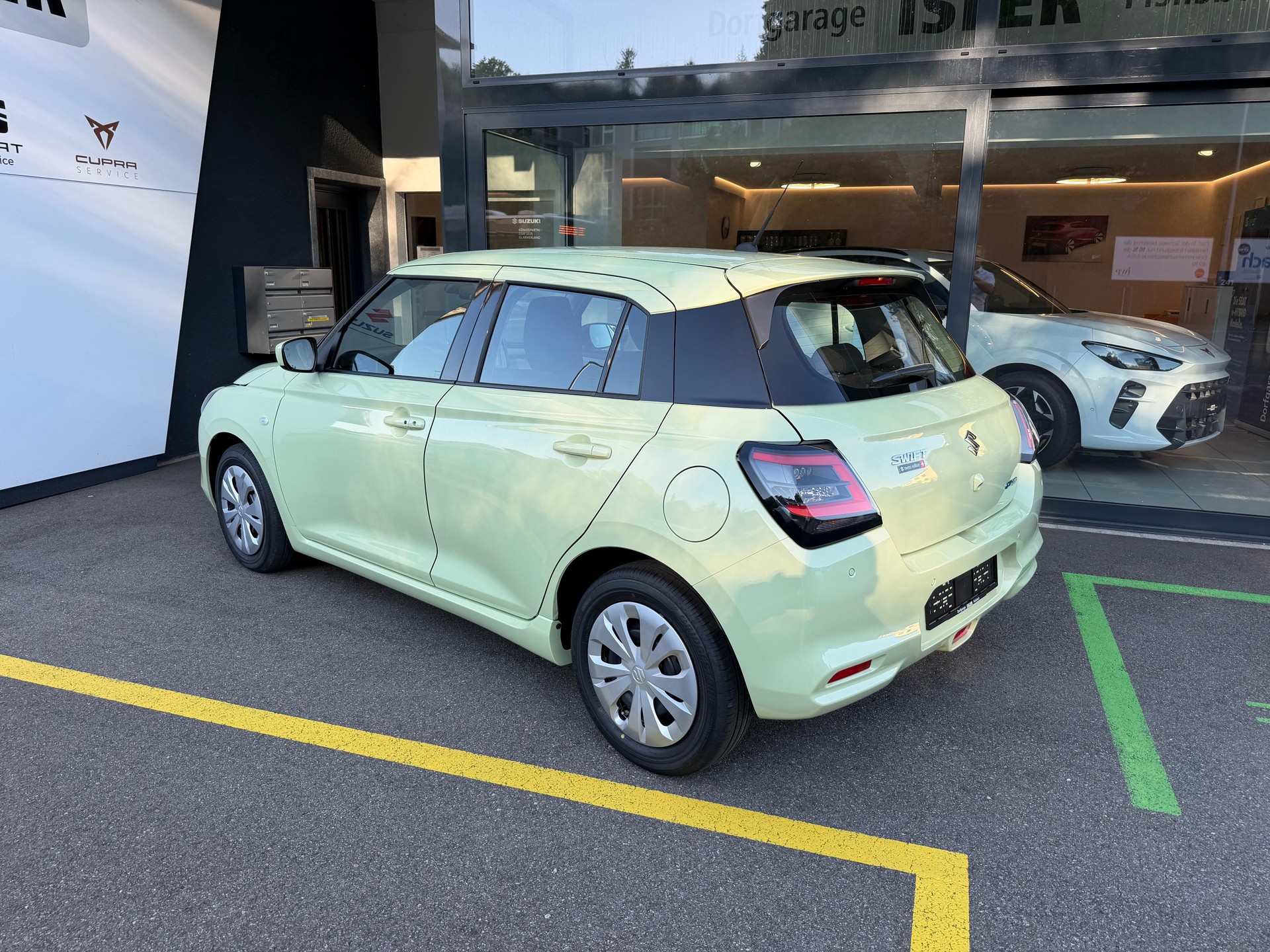 SUZUKI Swift 1.2 Unico Hybrid-image-3