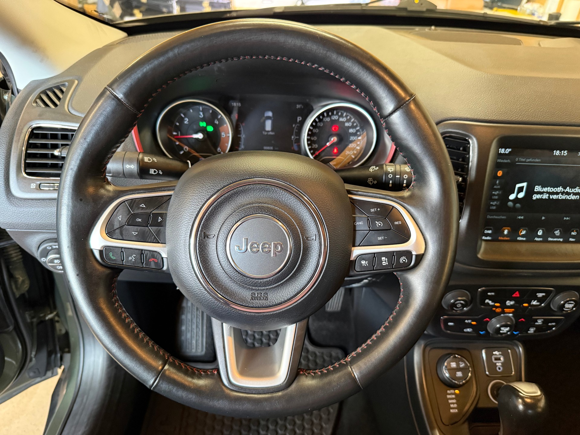 JEEP Compass 2.0CRD Trailhawk AWD 9ATX-image-9
