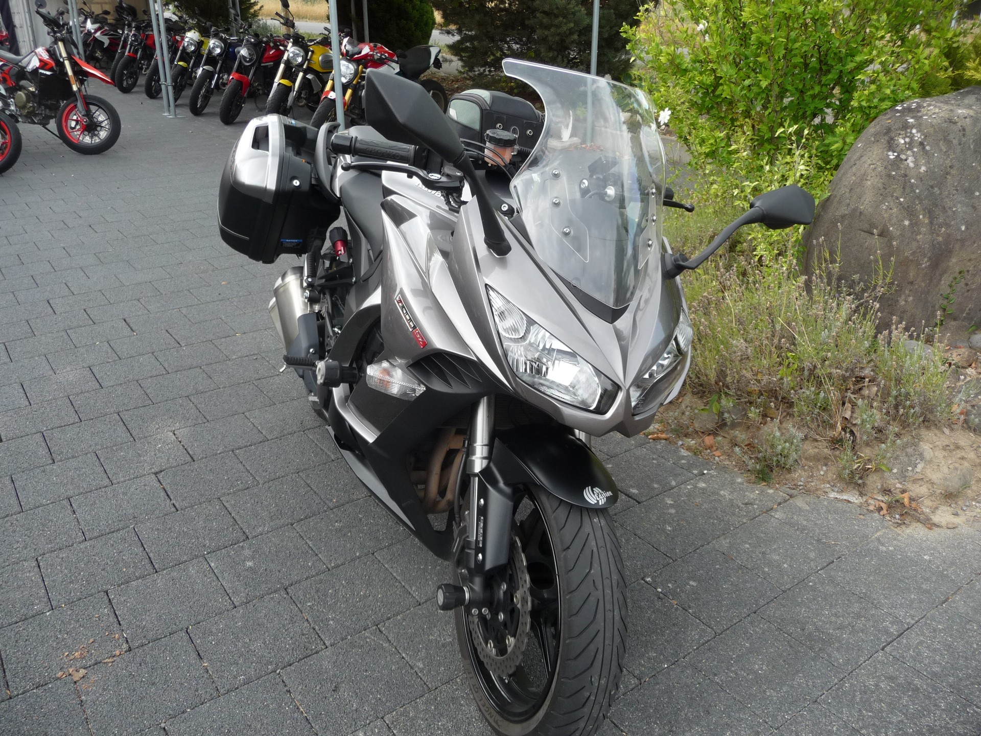 KAWASAKI Z 1000 SX ABS-showroom-element-2