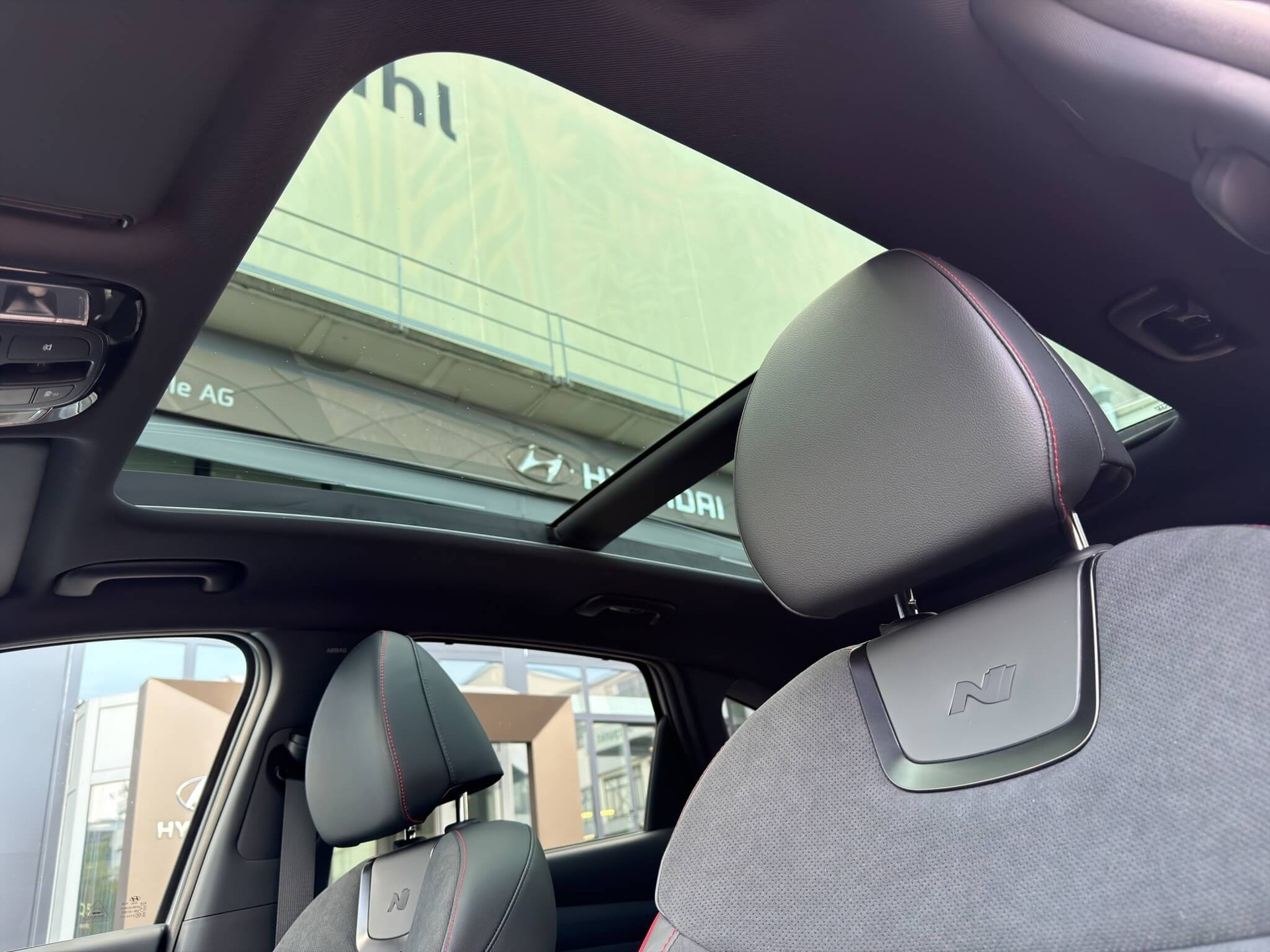 HYUNDAI Tucson 1.6 T-GDi HEV N-Line 4WD-image-13