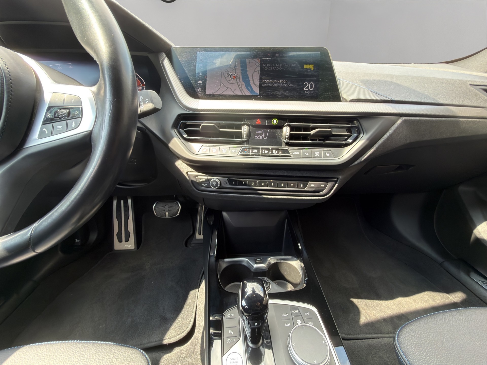 BMW 118i Pure M Sport Essential Edition-image-14