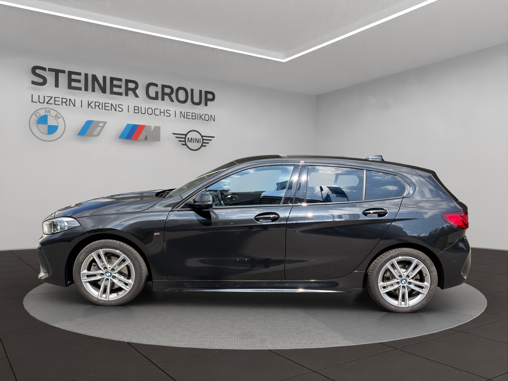 BMW 118i Pure M Sport Essential Edition-image-7