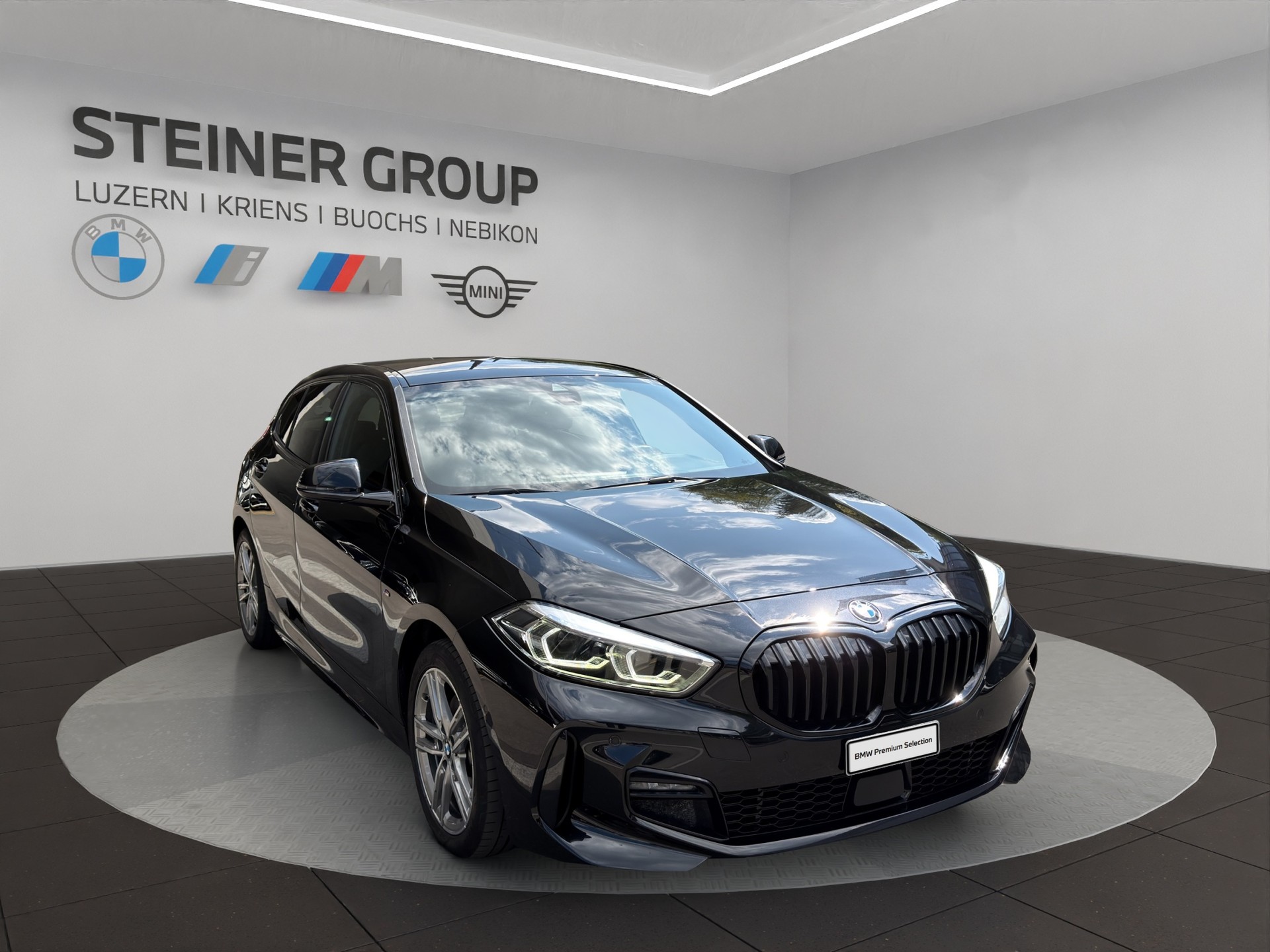 BMW 118i Pure M Sport Essential Edition-image-2