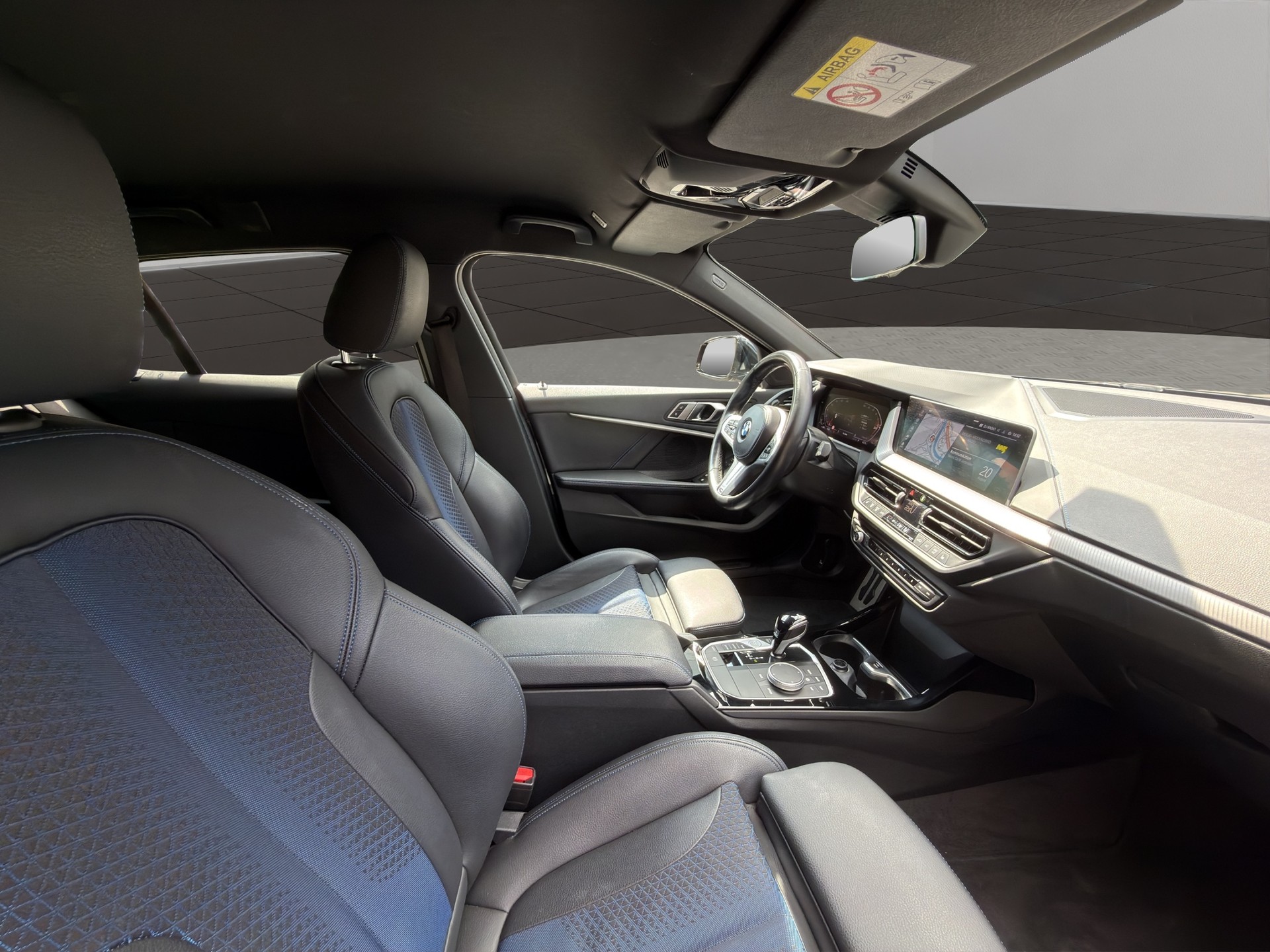 BMW 118i Pure M Sport Essential Edition-image-18