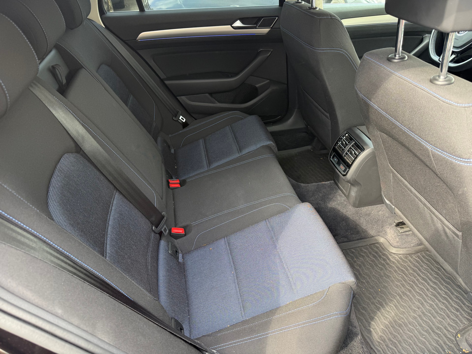 VW Passat Variant 1.4 TSI GTE Hybrid DSG-image-10