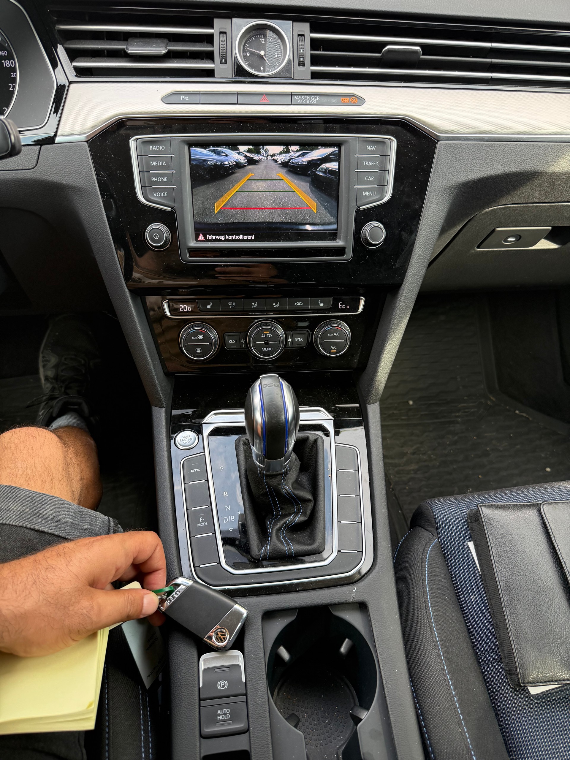 VW Passat Variant 1.4 TSI GTE Hybrid DSG-image-15