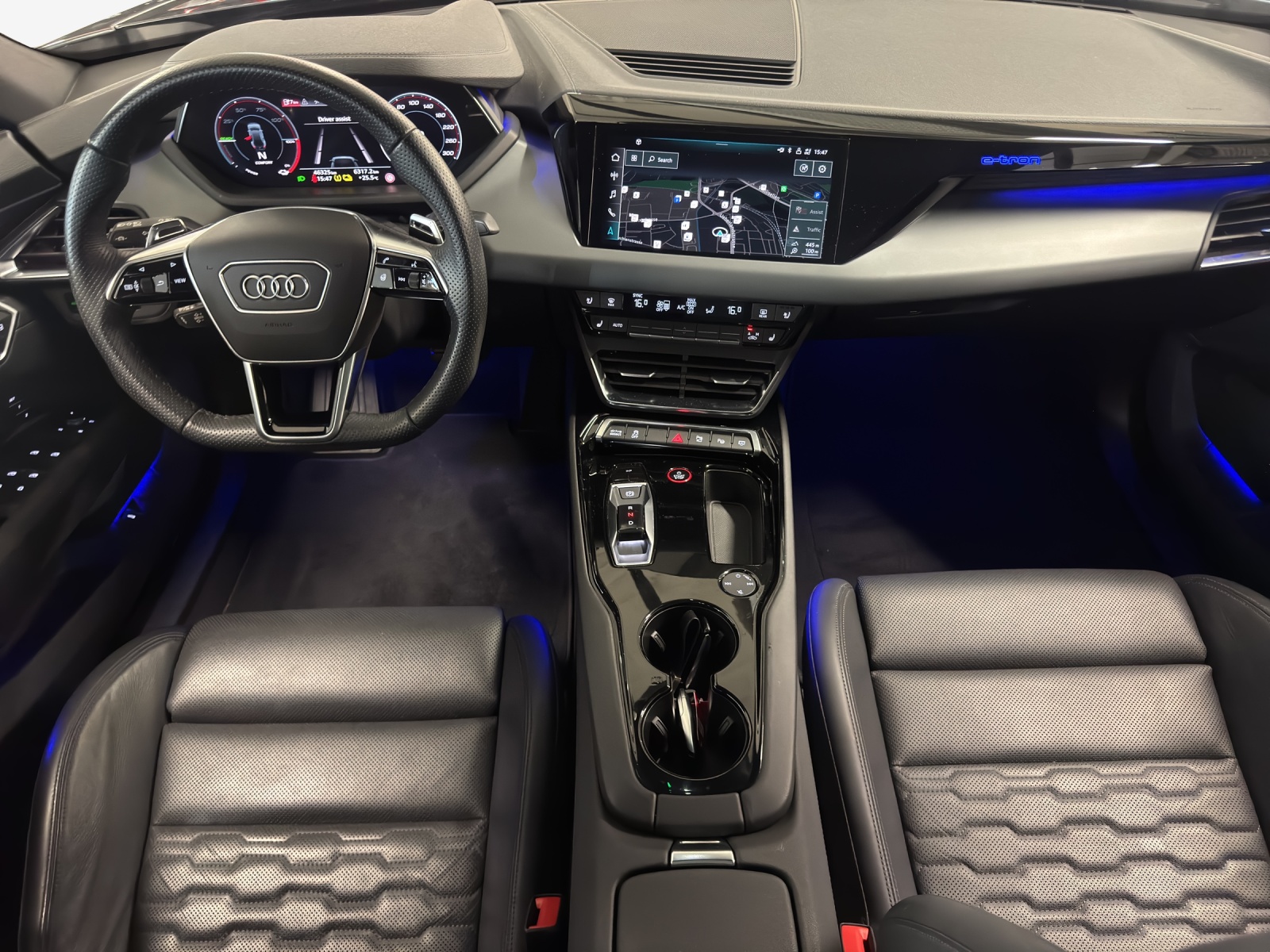 AUDI e-tron GT quattro-image-9