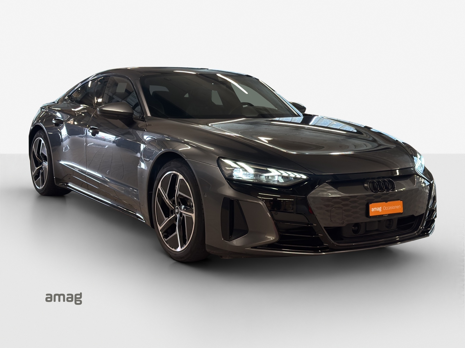 AUDI e-tron GT quattro-image-6