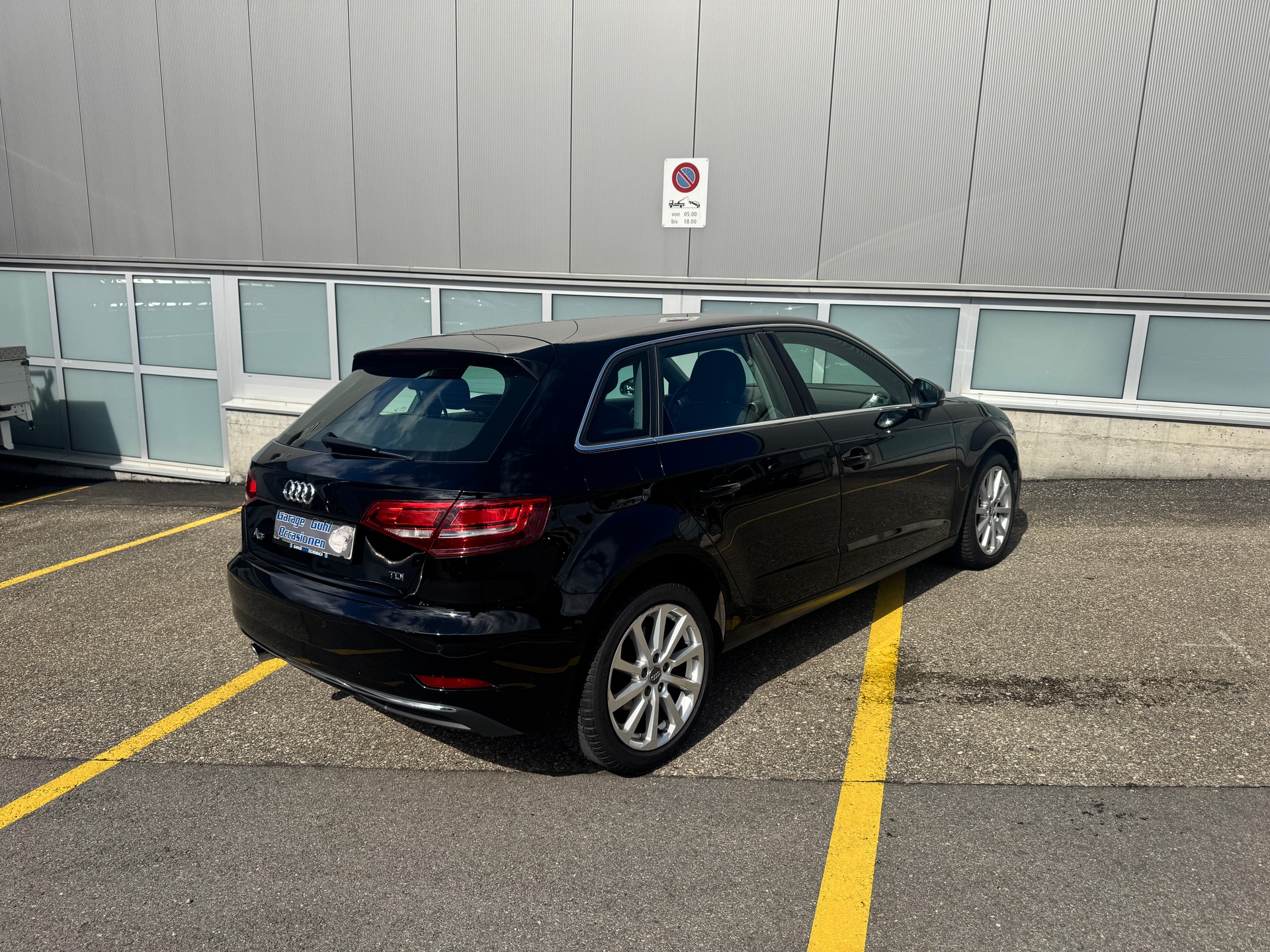 AUDI A3 Sportback 1.6 TDI Design-image-5