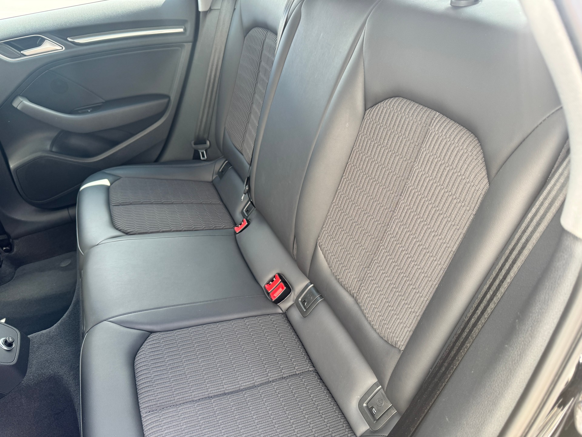 AUDI A3 Sportback 1.6 TDI Design-image-9
