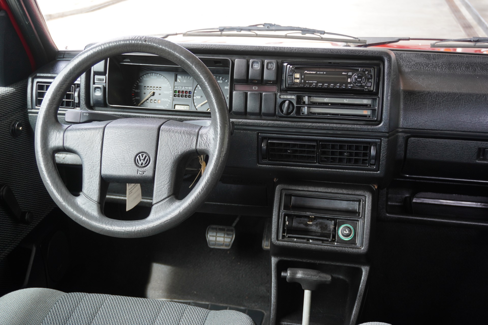 VW Golf 1800 GL-image-9