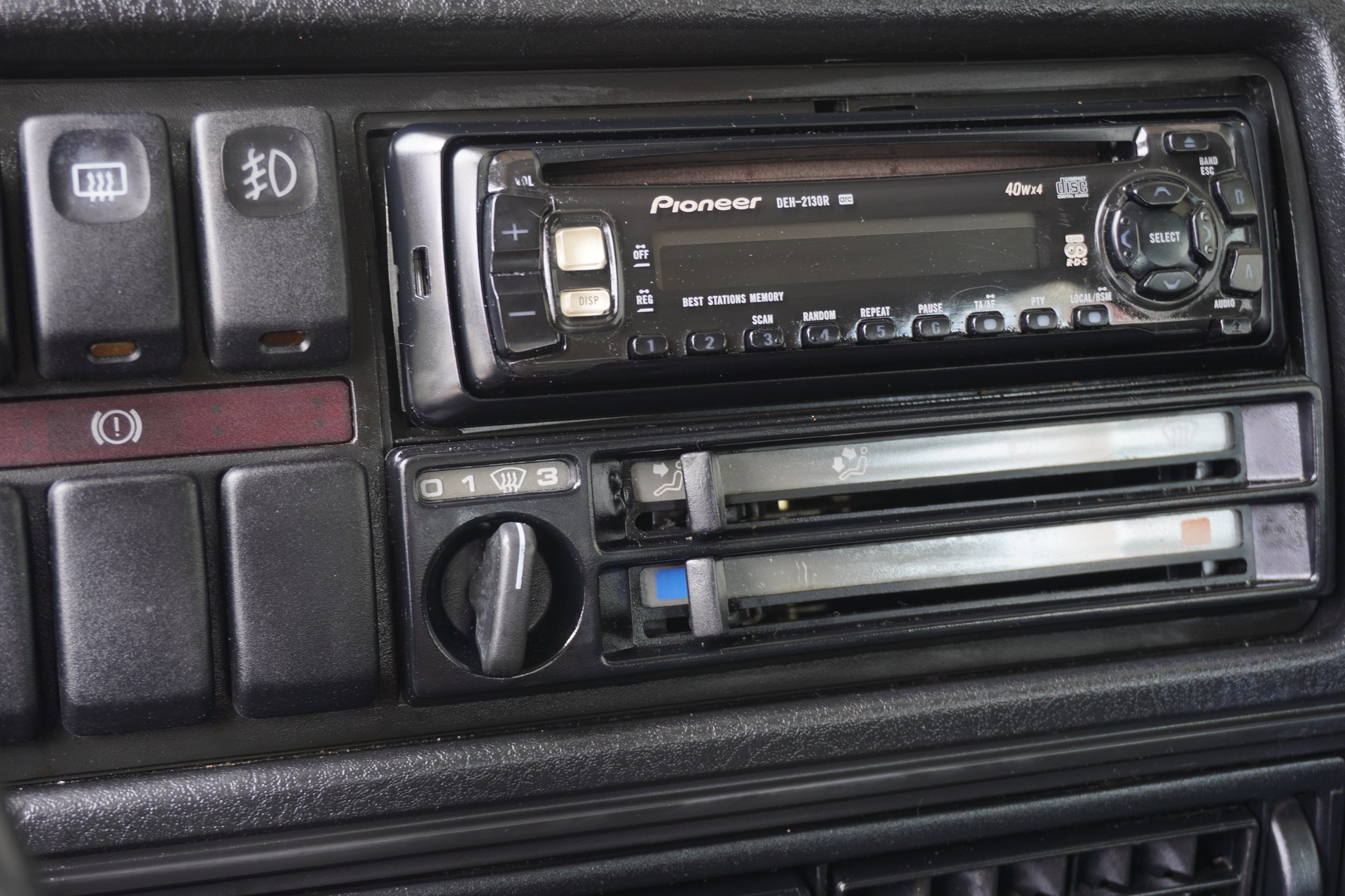 VW Golf 1800 GL-image-10