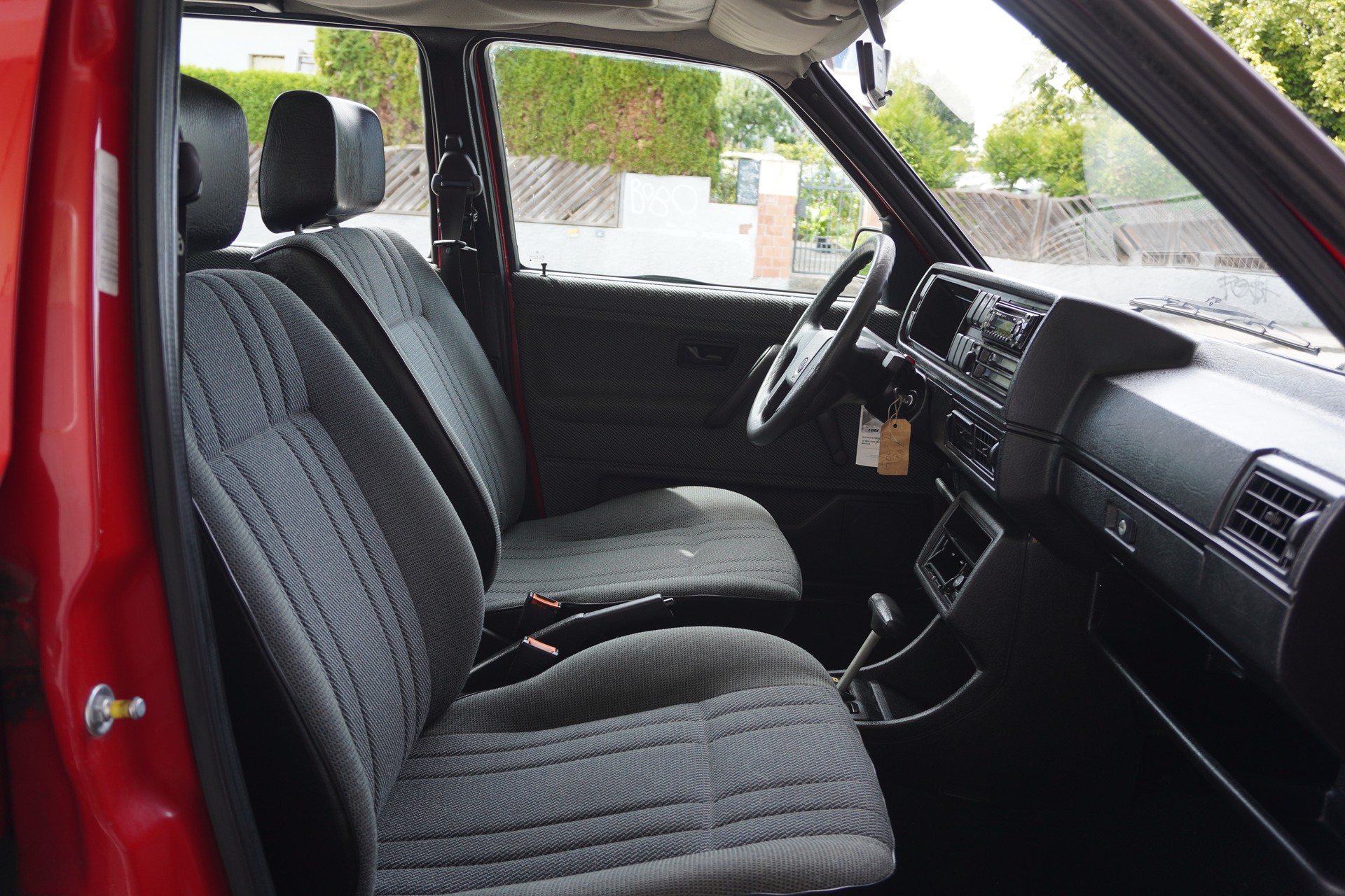 VW Golf 1800 GL-image-13