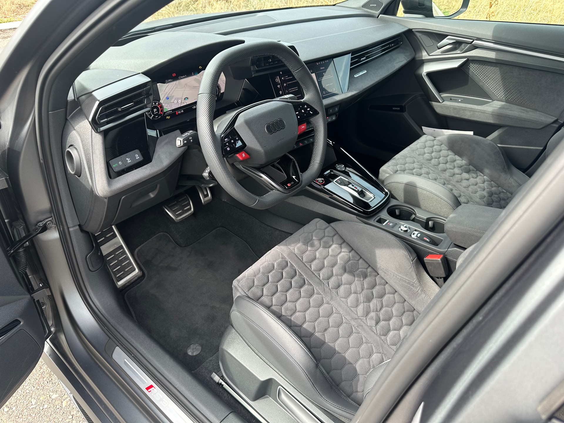 AUDI 2.5 TFSI quattro S-Tronic-image-7