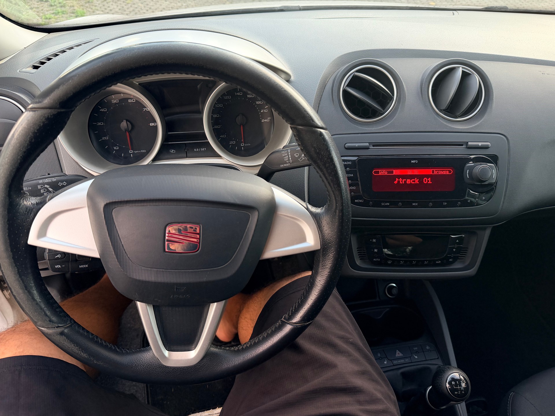 SEAT 1.2 TSI EcoT Style-image-4