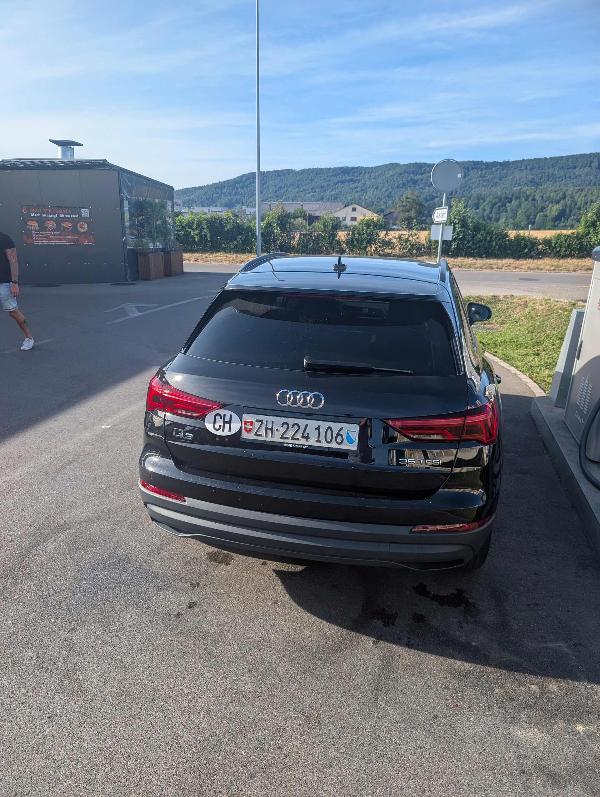 AUDI 1.5 35 TFSI S line Attraction S-Tronic-image-3