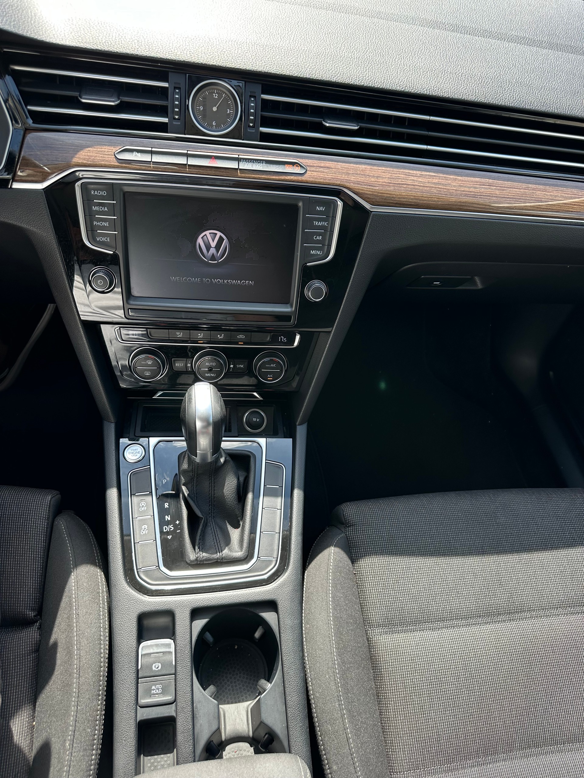 VW Passat 1.8 TSI BMT Comfortline DSG-image-8