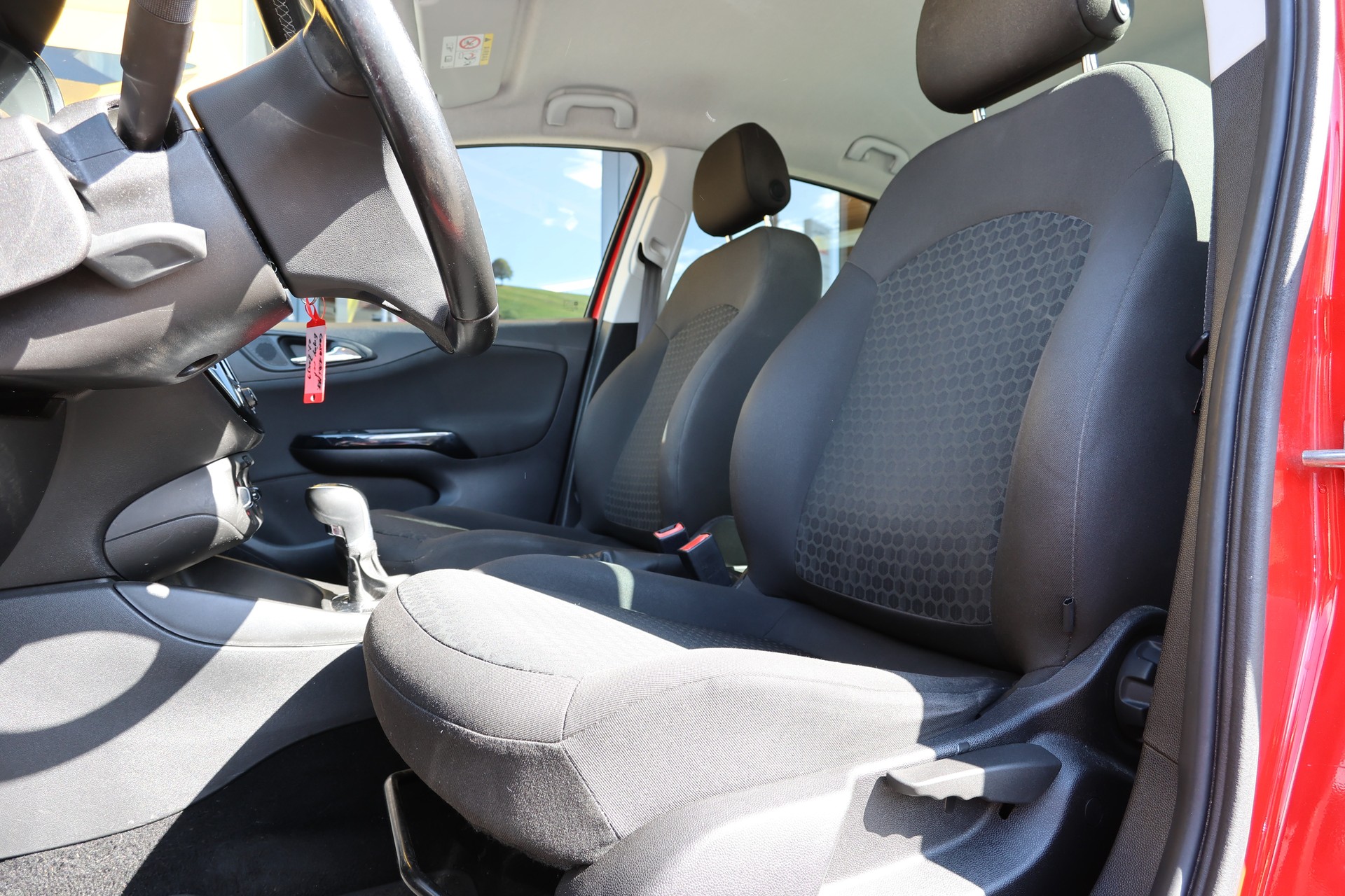 OPEL Corsa 1.4i Enjoy Automat-image-9