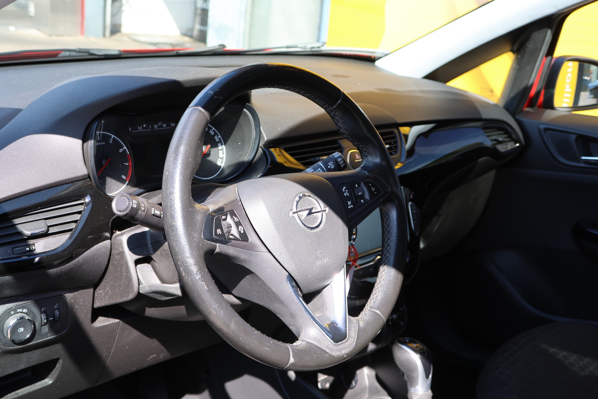 OPEL Corsa 1.4i Enjoy Automat-image-6