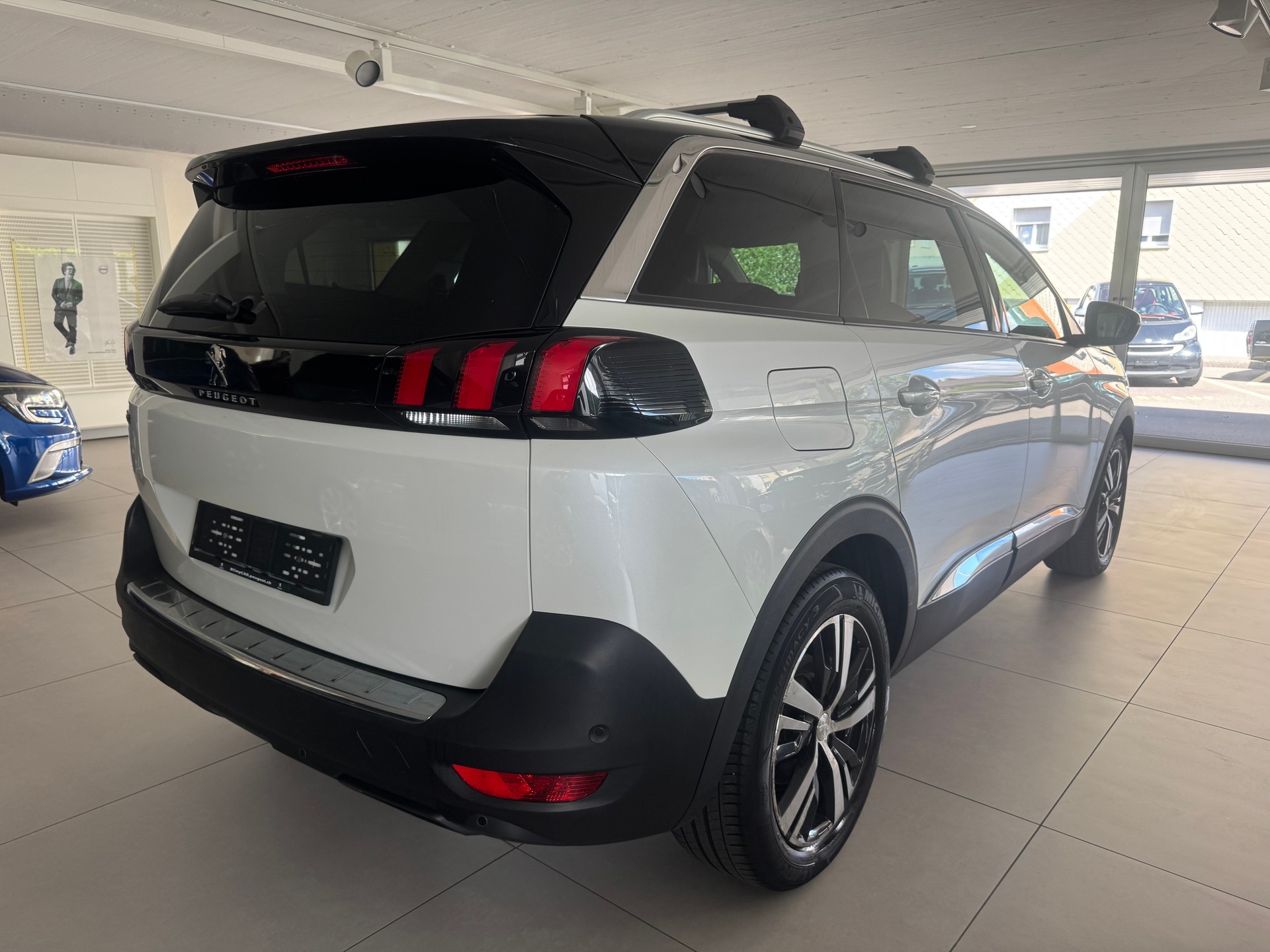 PEUGEOT 5008 1.6 BlueHDi Allure ETA-image-6