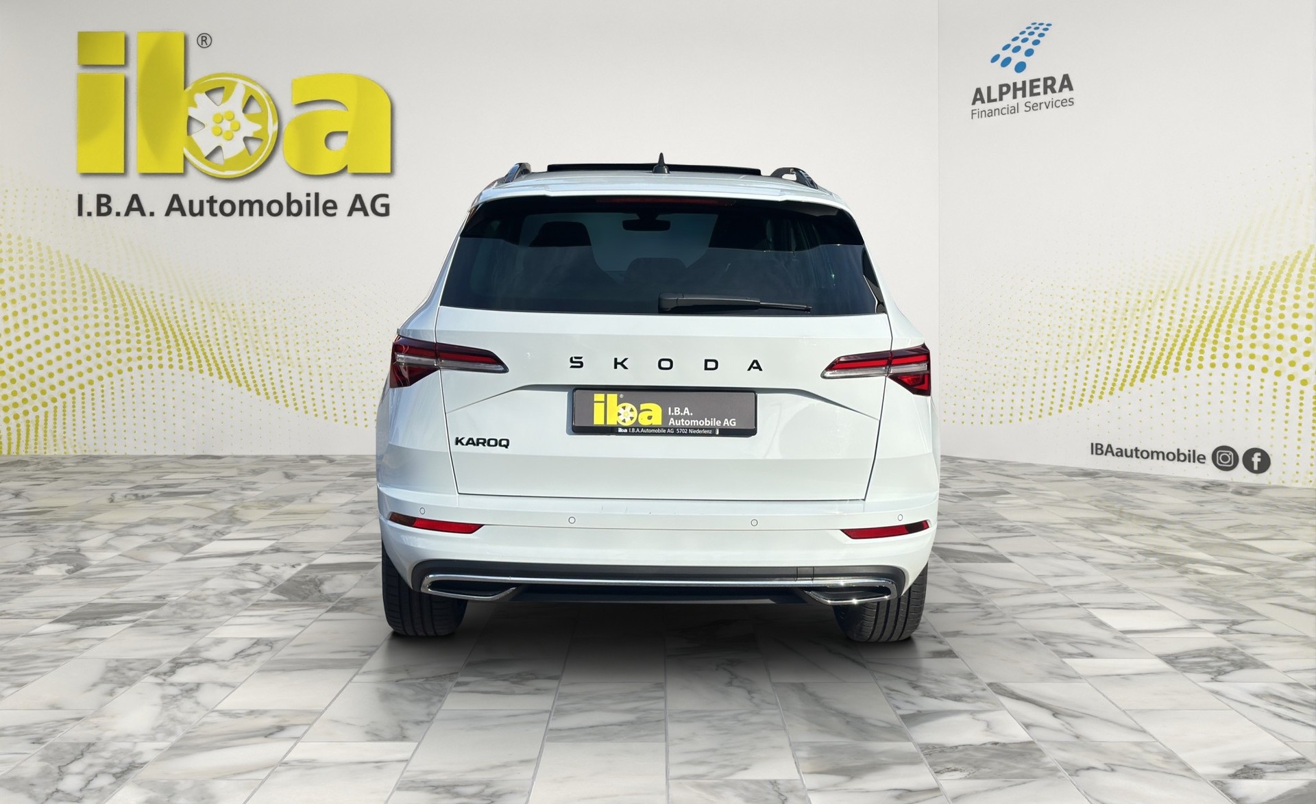 SKODA Karoq 1.5TSI Sport Line Aut. Panorama-Schiebedach-image-3