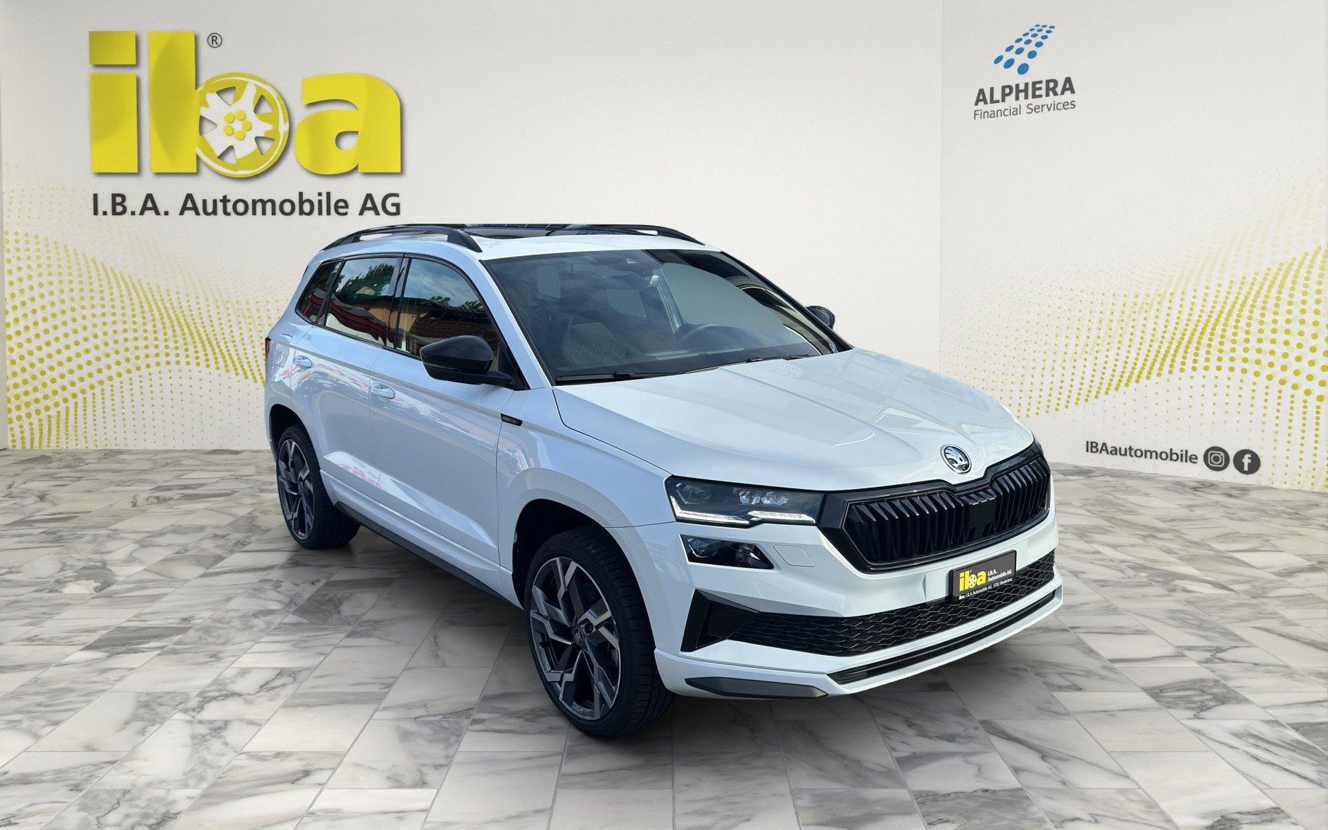 SKODA Karoq 1.5TSI Sport Line Aut. Panorama-Schiebedach-image-6