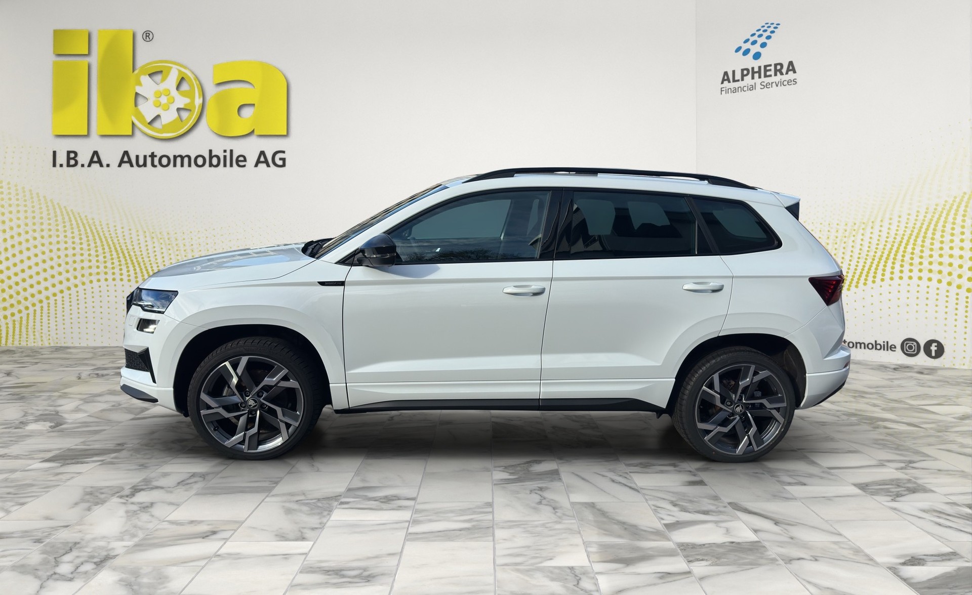 SKODA Karoq 1.5TSI Sport Line Aut. Panorama-Schiebedach-image-1