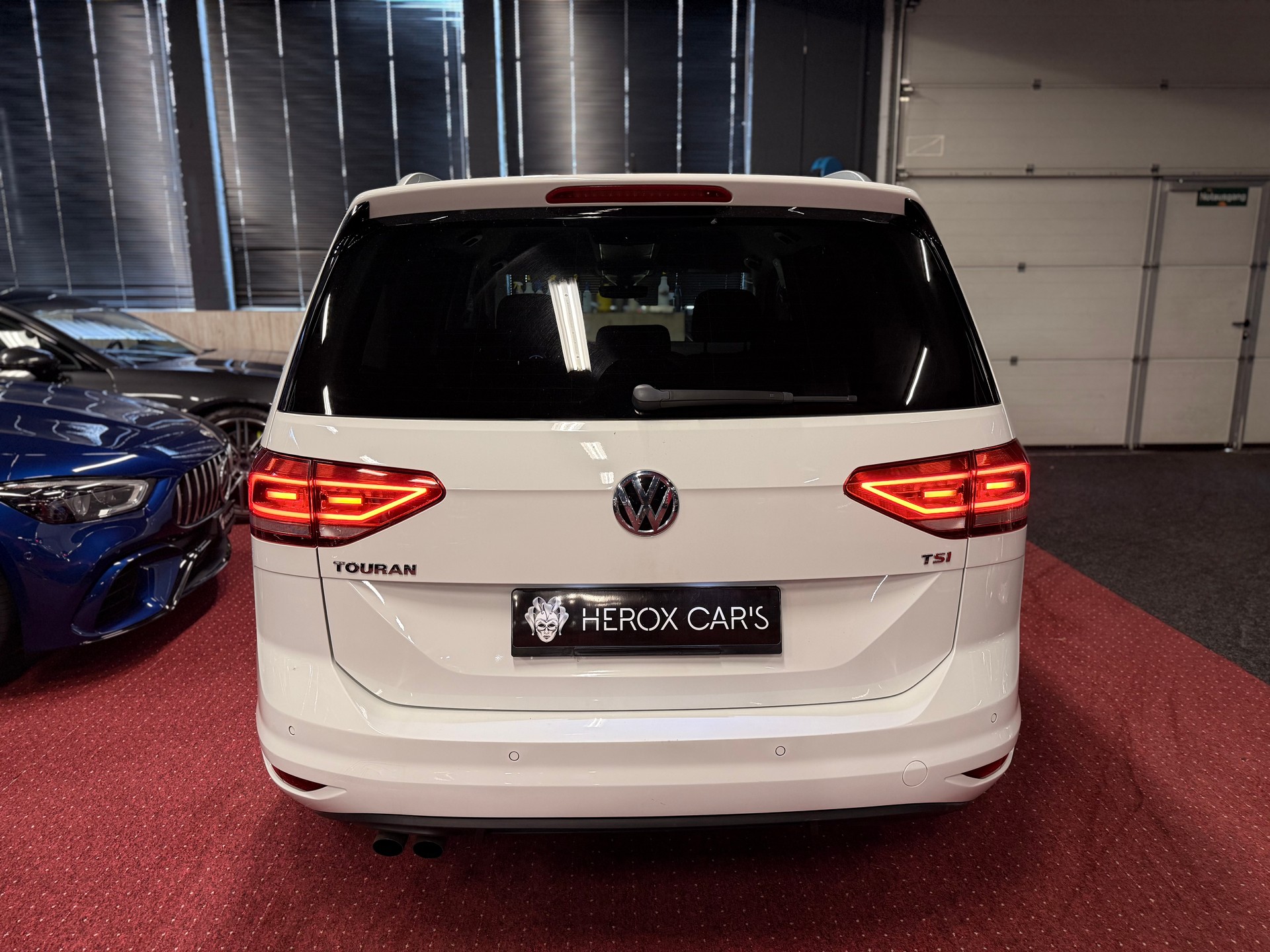 VW Touran 1.4 TSI BlueMotion Technology Highline / ** AHK / 7 Sitze / 8-Fach - Frisch ab MFK & Service **-image-6