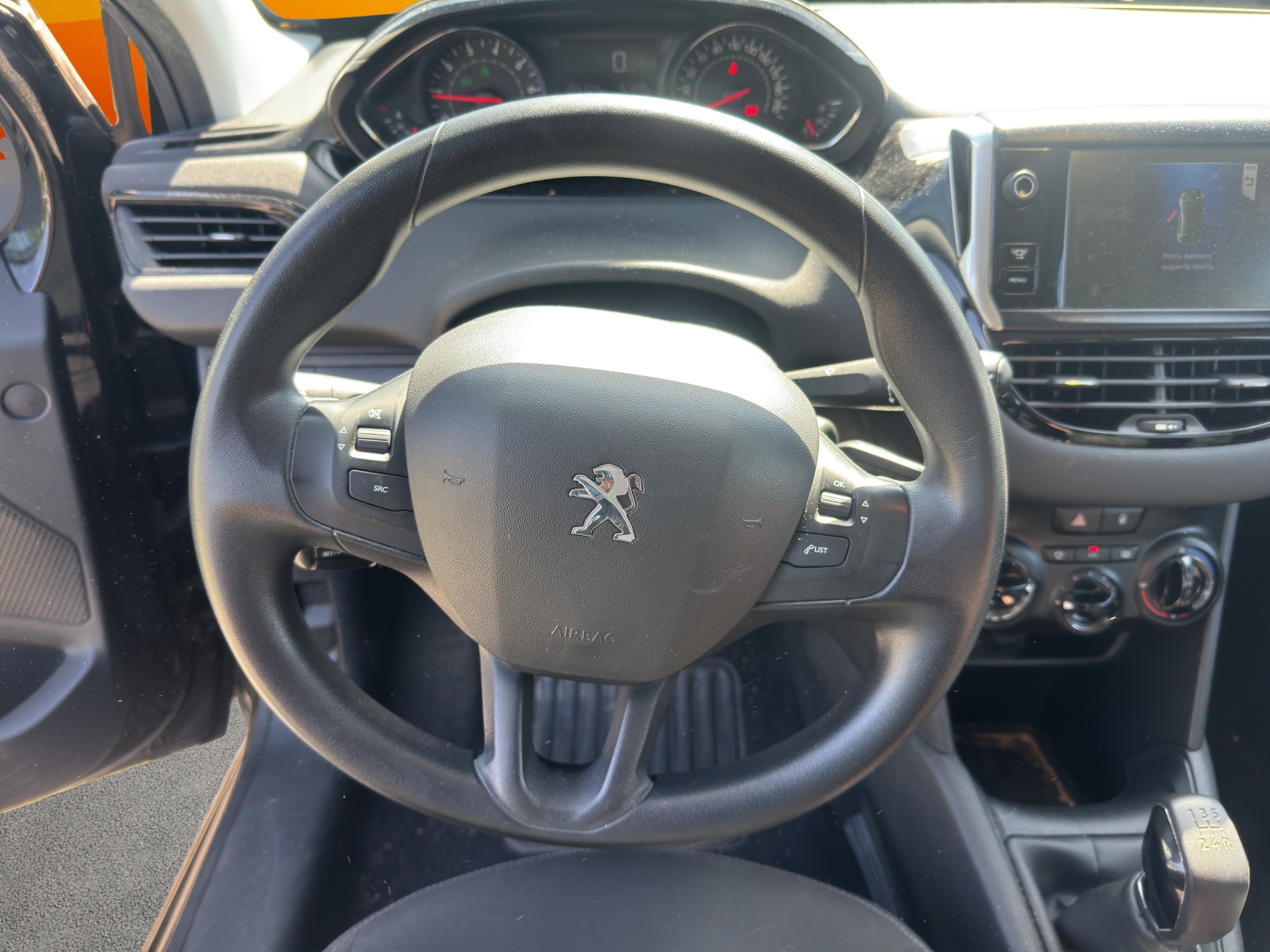 PEUGEOT 208 1.4 VTI Active-image-10
