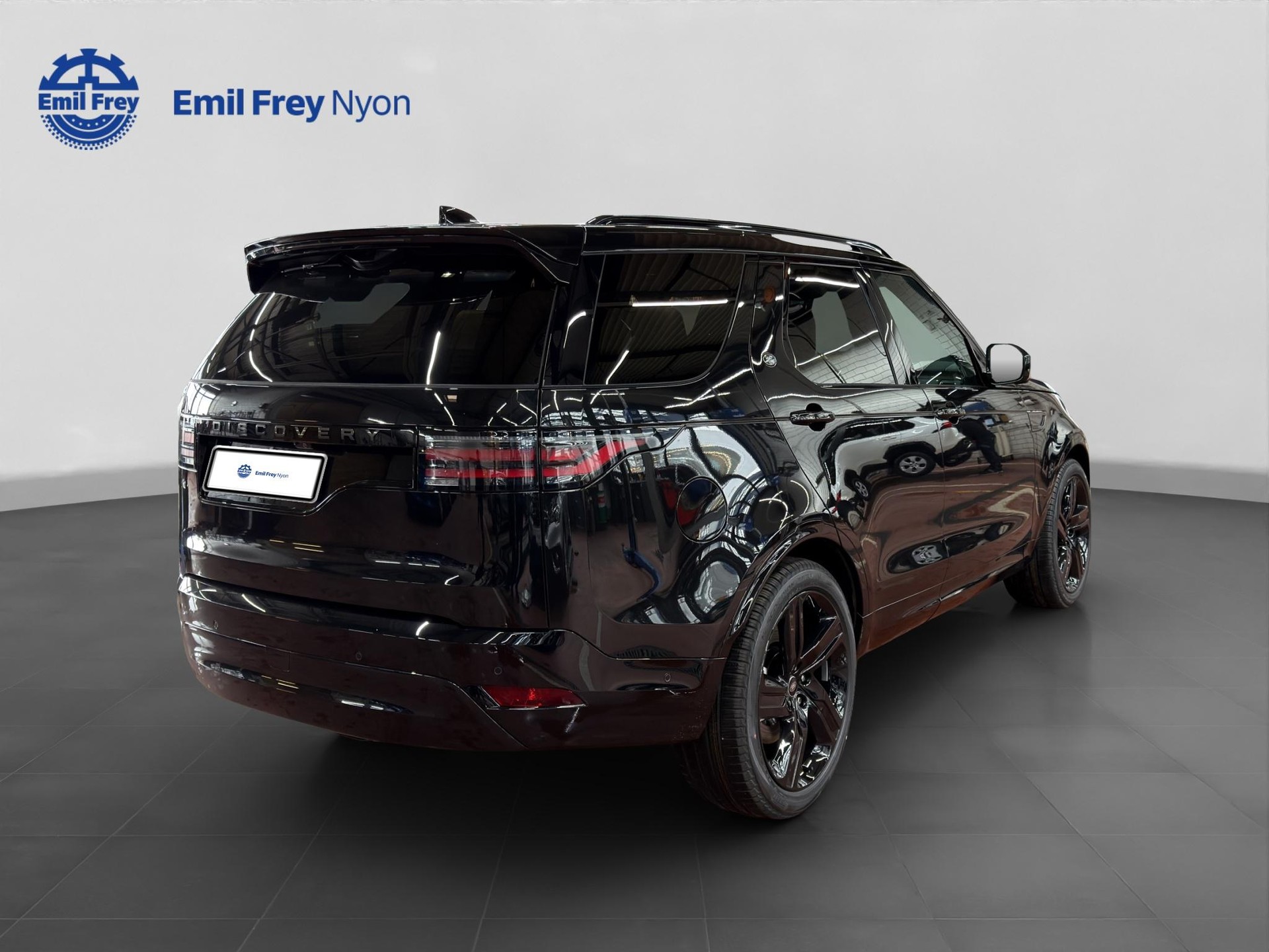 LAND ROVER Discovery 3.0 D I6 350 Dynamic HSE-image-5