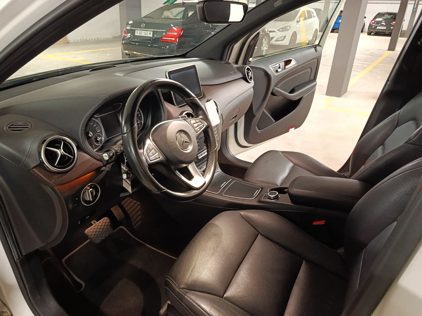 MERCEDES-BENZ B 200 CDI Urban 4Matic 7G-DCT-image-10