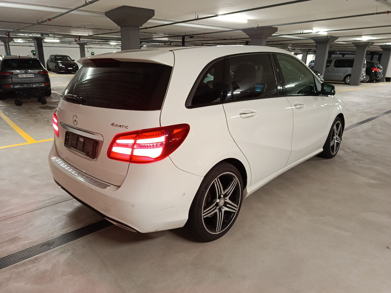 MERCEDES-BENZ B 200 CDI Urban 4Matic 7G-DCT-image-9