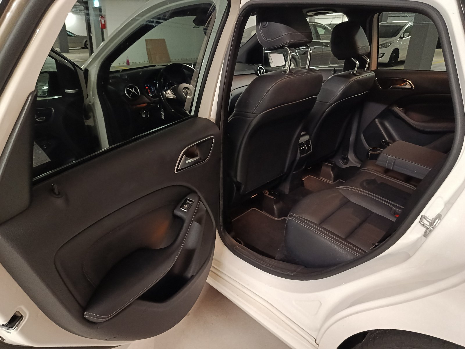 MERCEDES-BENZ B 200 CDI Urban 4Matic 7G-DCT-image-29