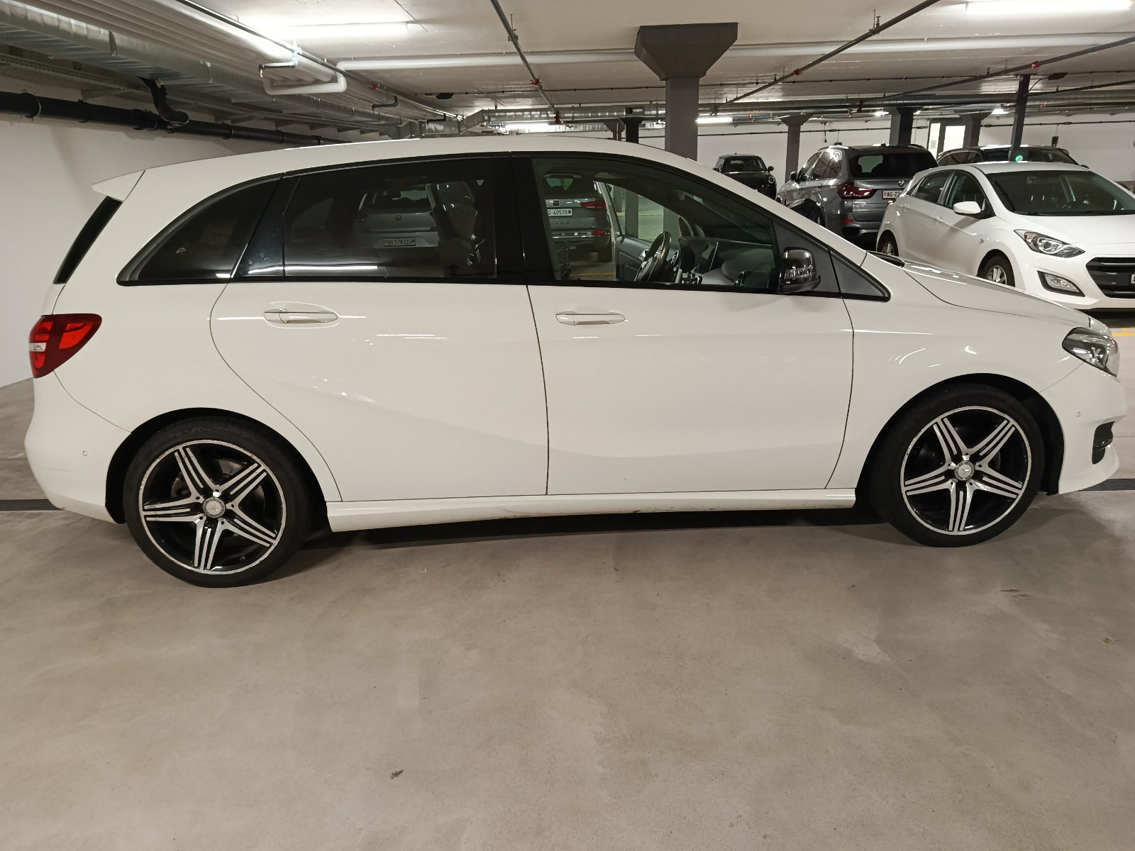 MERCEDES-BENZ B 200 CDI Urban 4Matic 7G-DCT-image-2