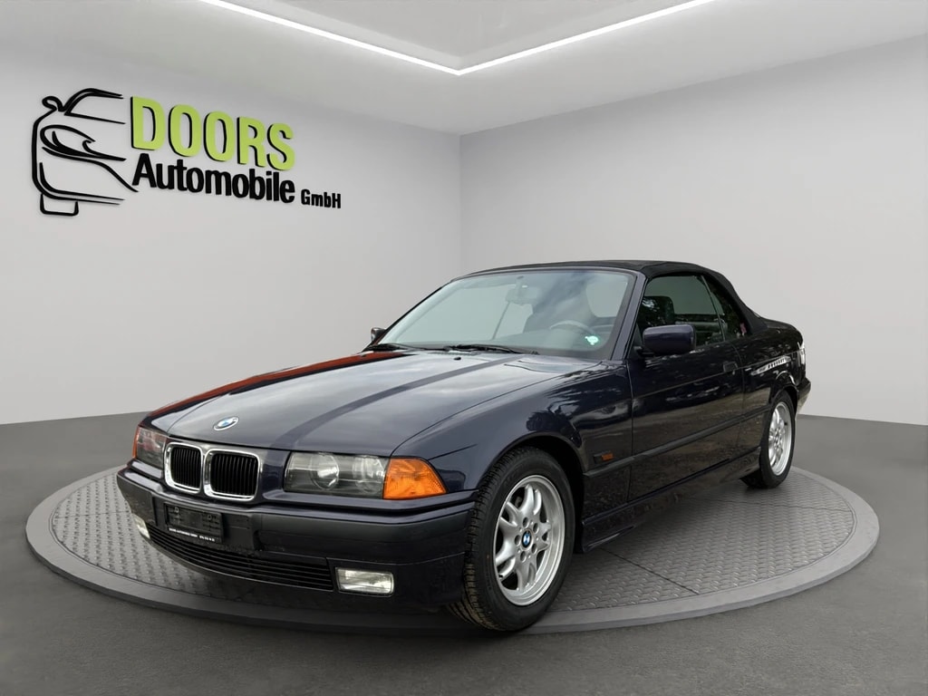 BMW 320i Cabrio-showroom-element-2