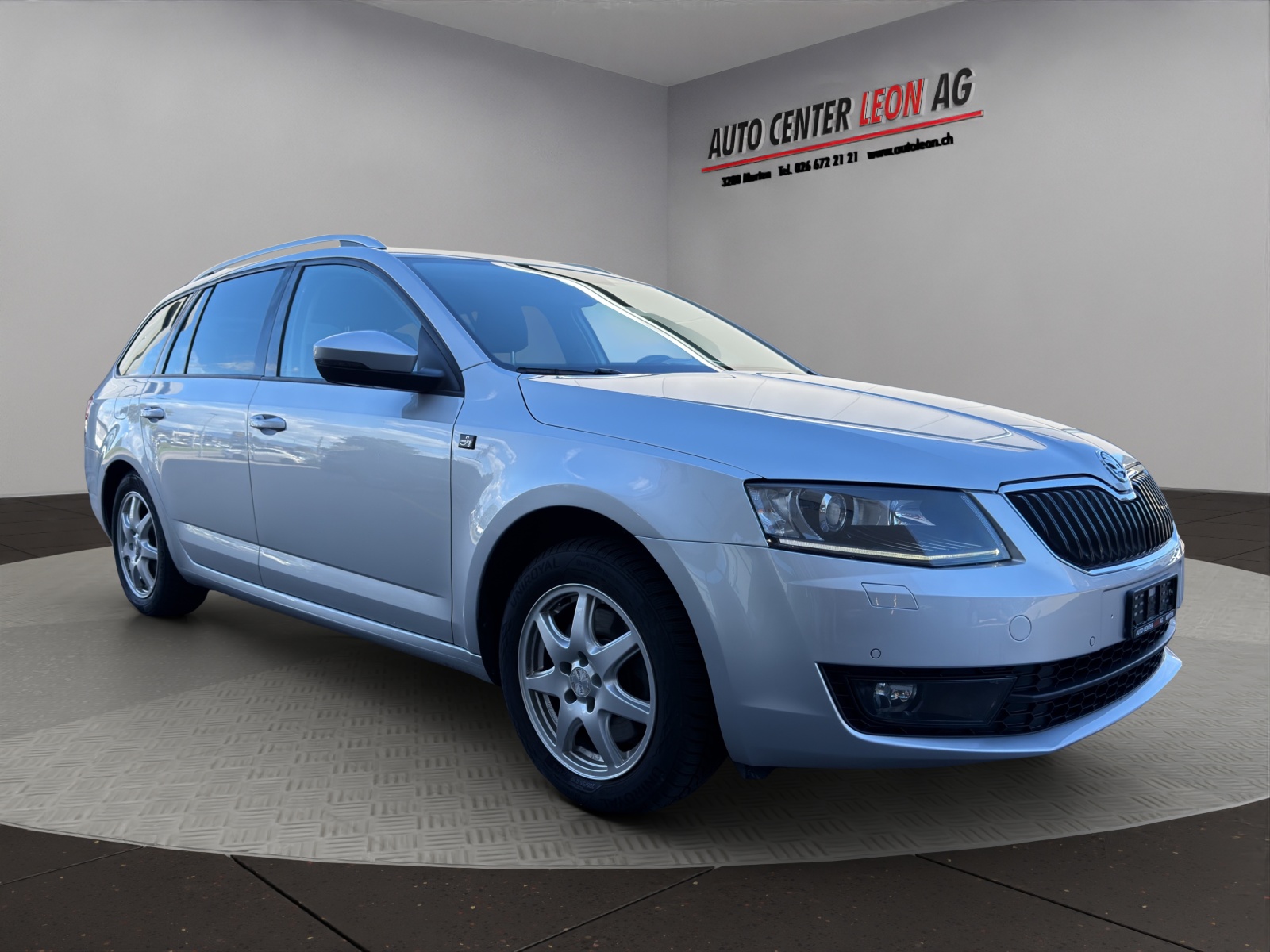 SKODA Octavia Combi 1.8 TSI Swiss Joy 4x4 DSG-image-7