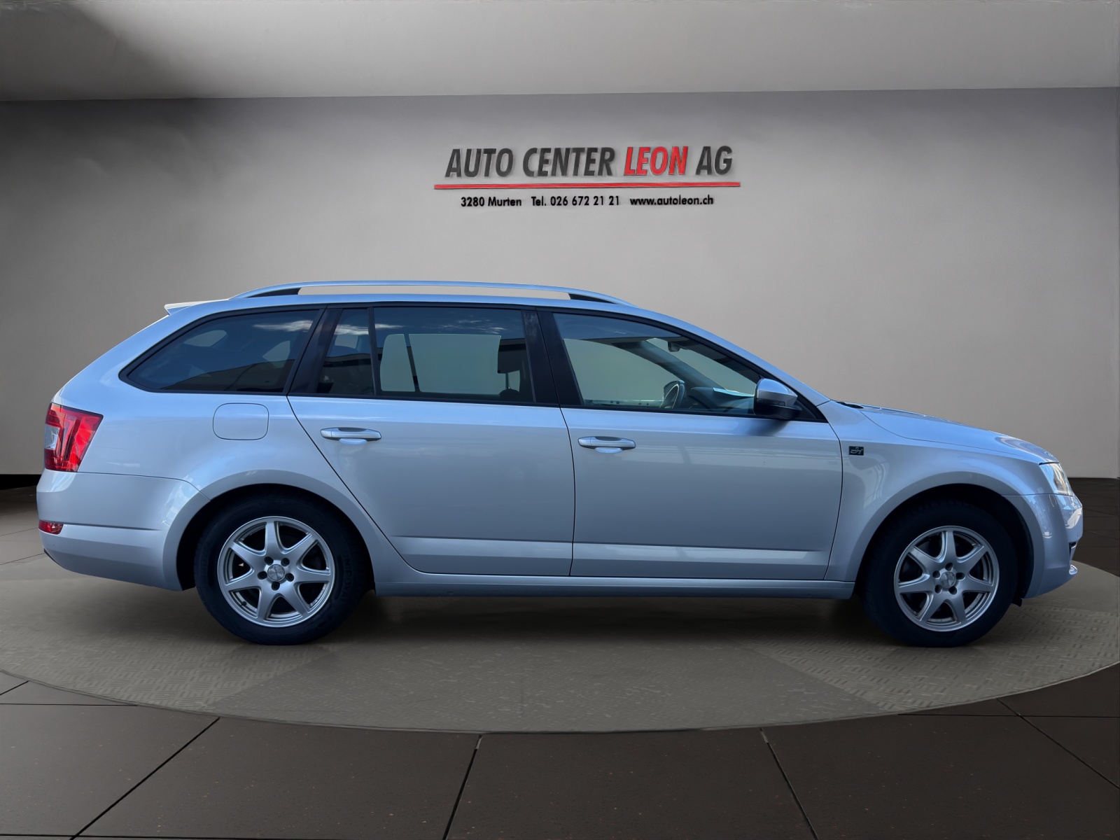 SKODA Octavia Combi 1.8 TSI Swiss Joy 4x4 DSG-image-6