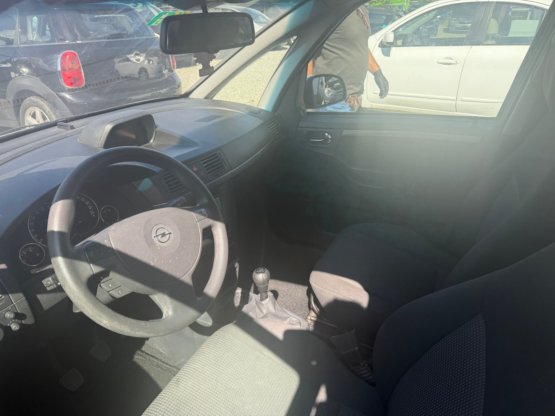OPEL Meriva 1.8i 16V Cosmo-image-2