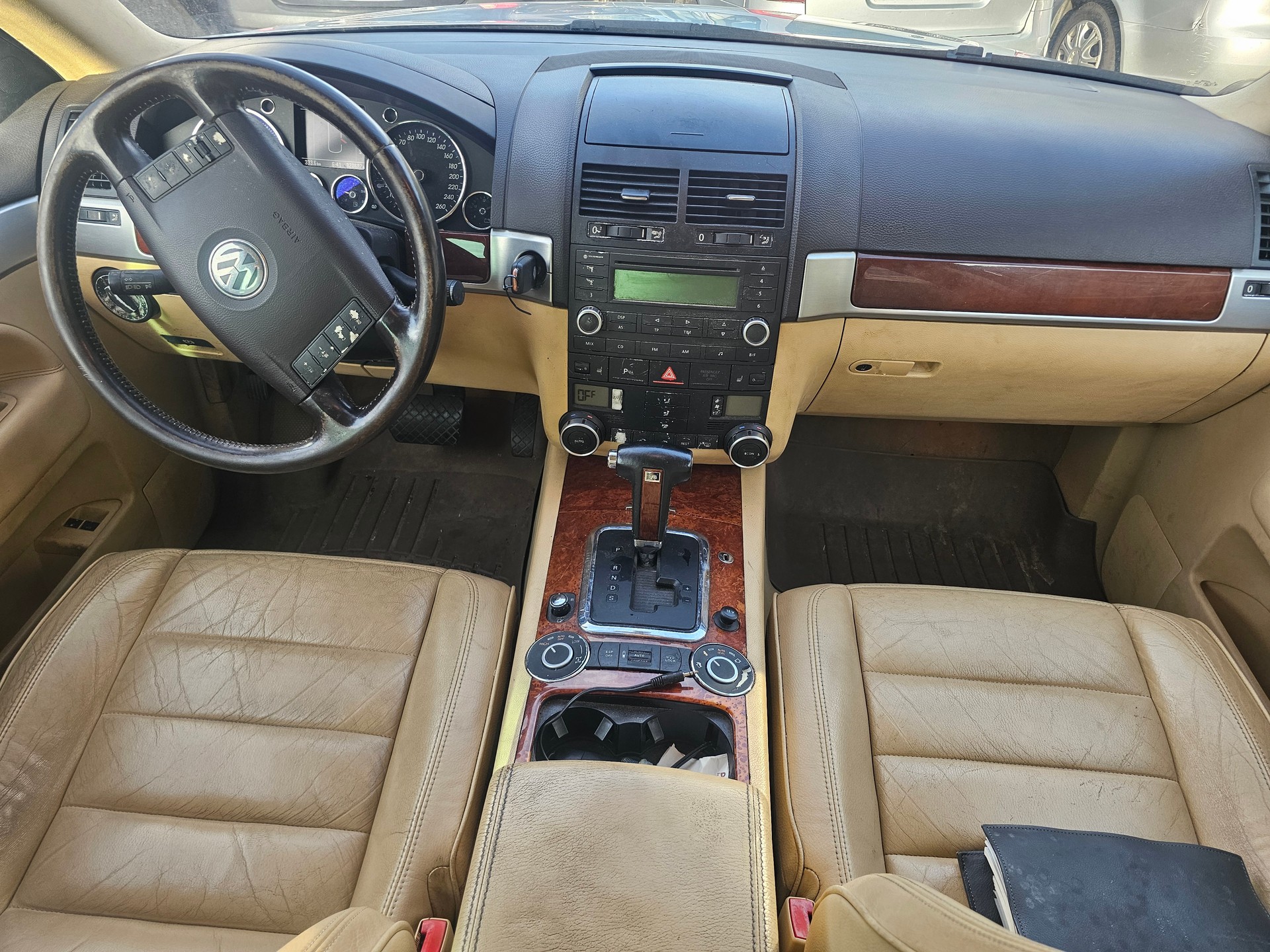 VW Touareg 3.2 V6-image-5