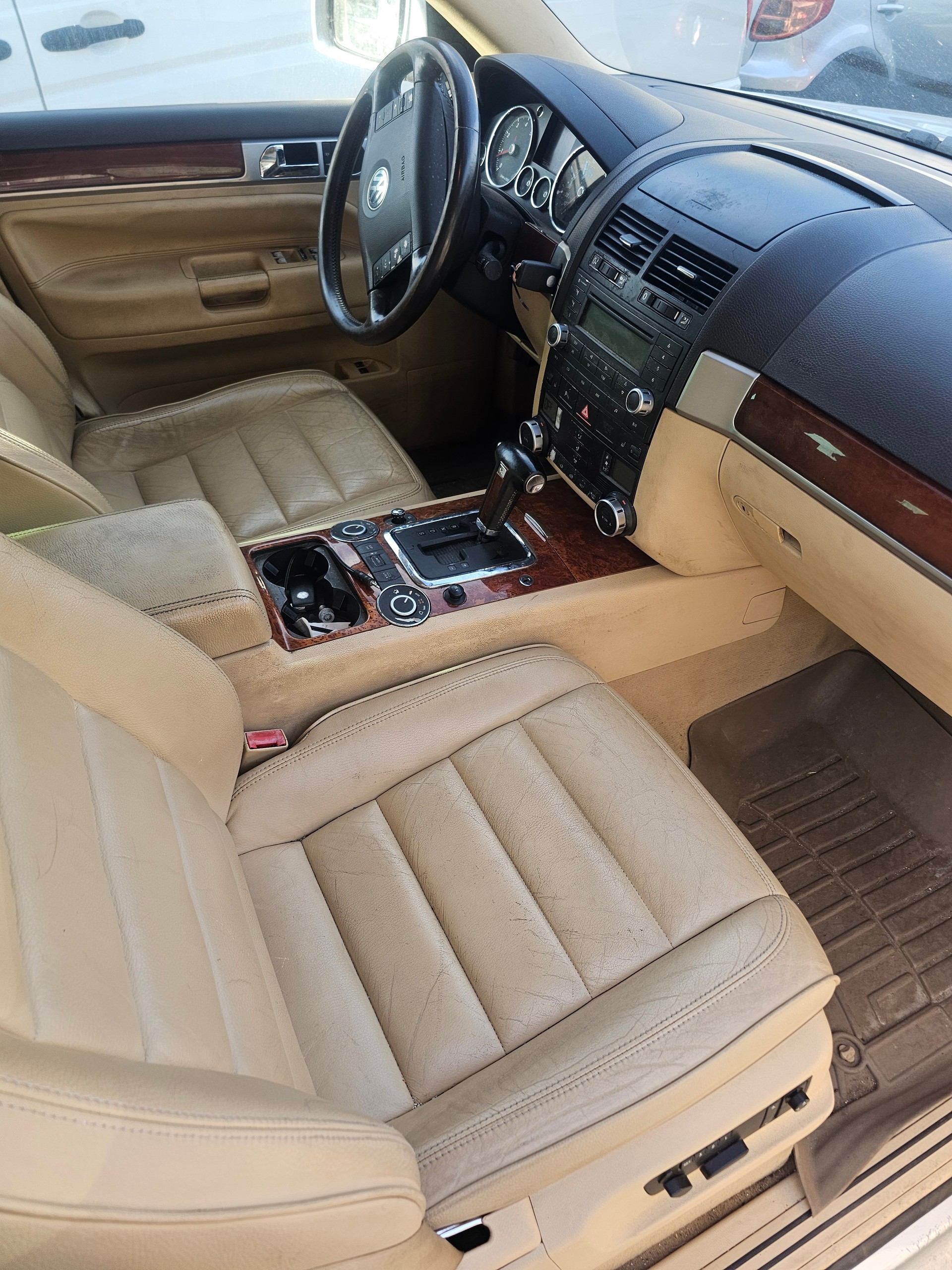 VW Touareg 3.2 V6-image-6
